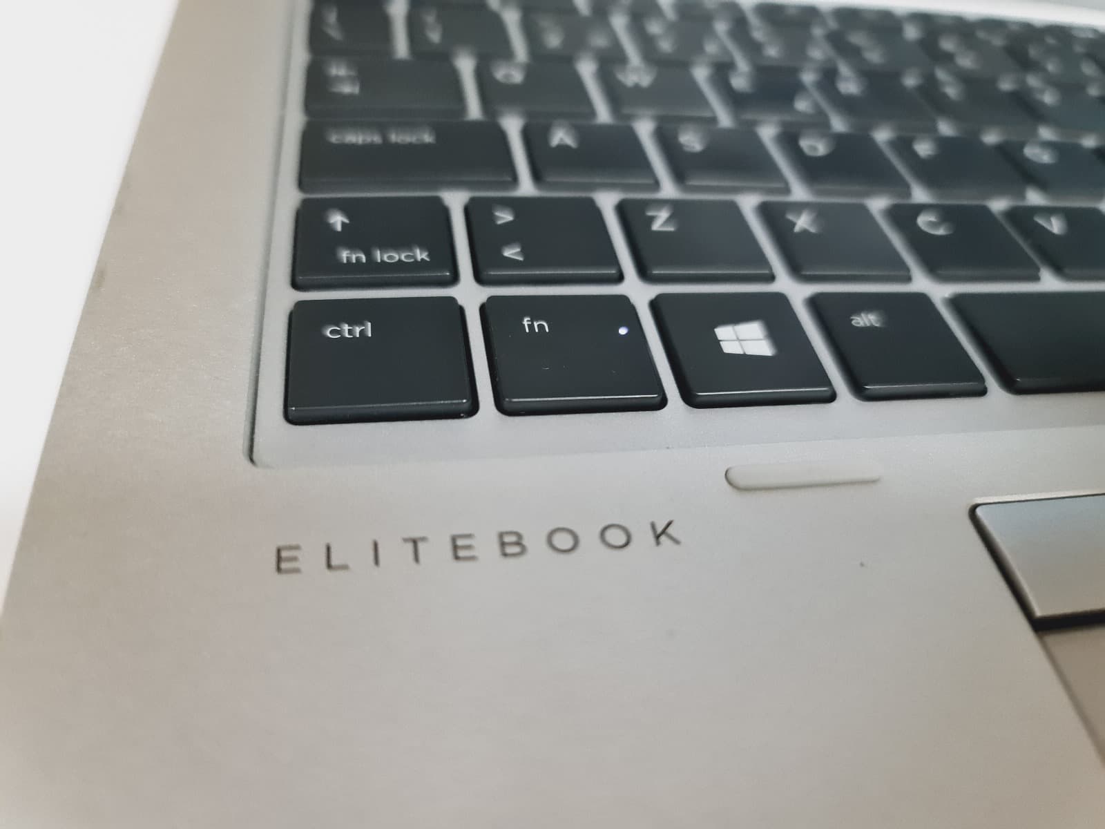 Portátil HP EliteBook 755 G5 — imagen 10