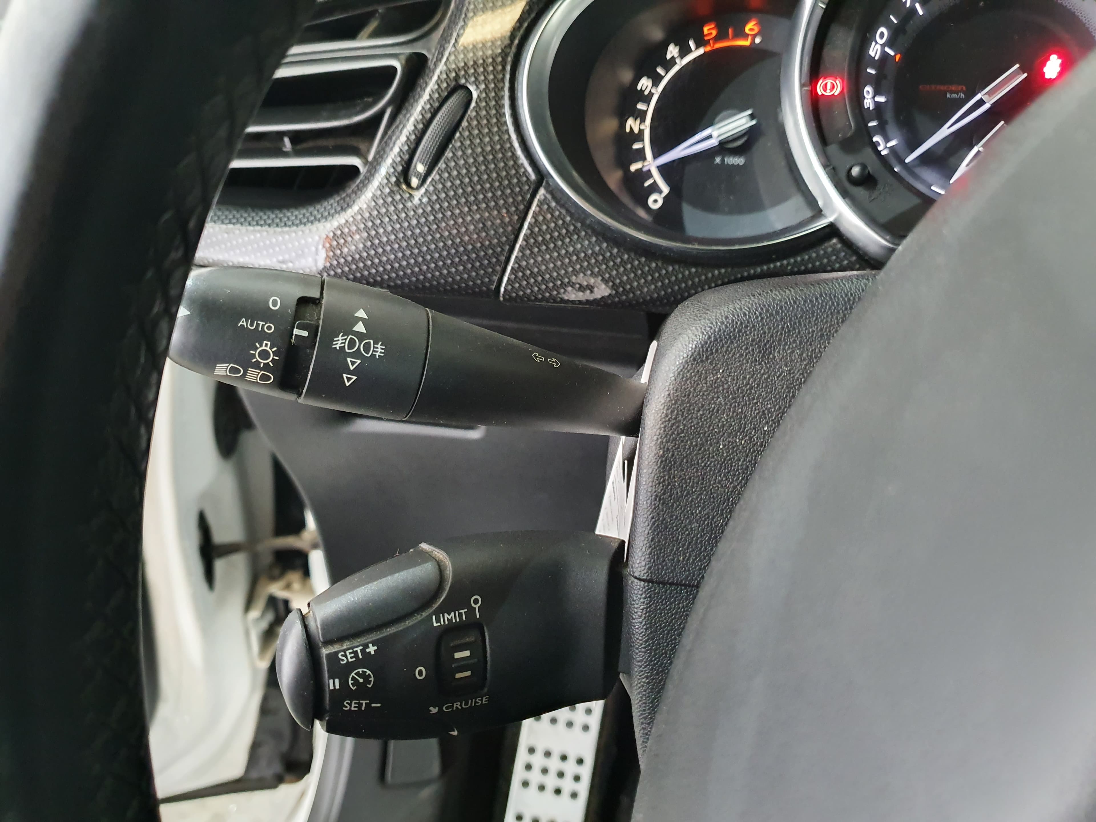 Citroën DS3 · Ano 2012 — image 37