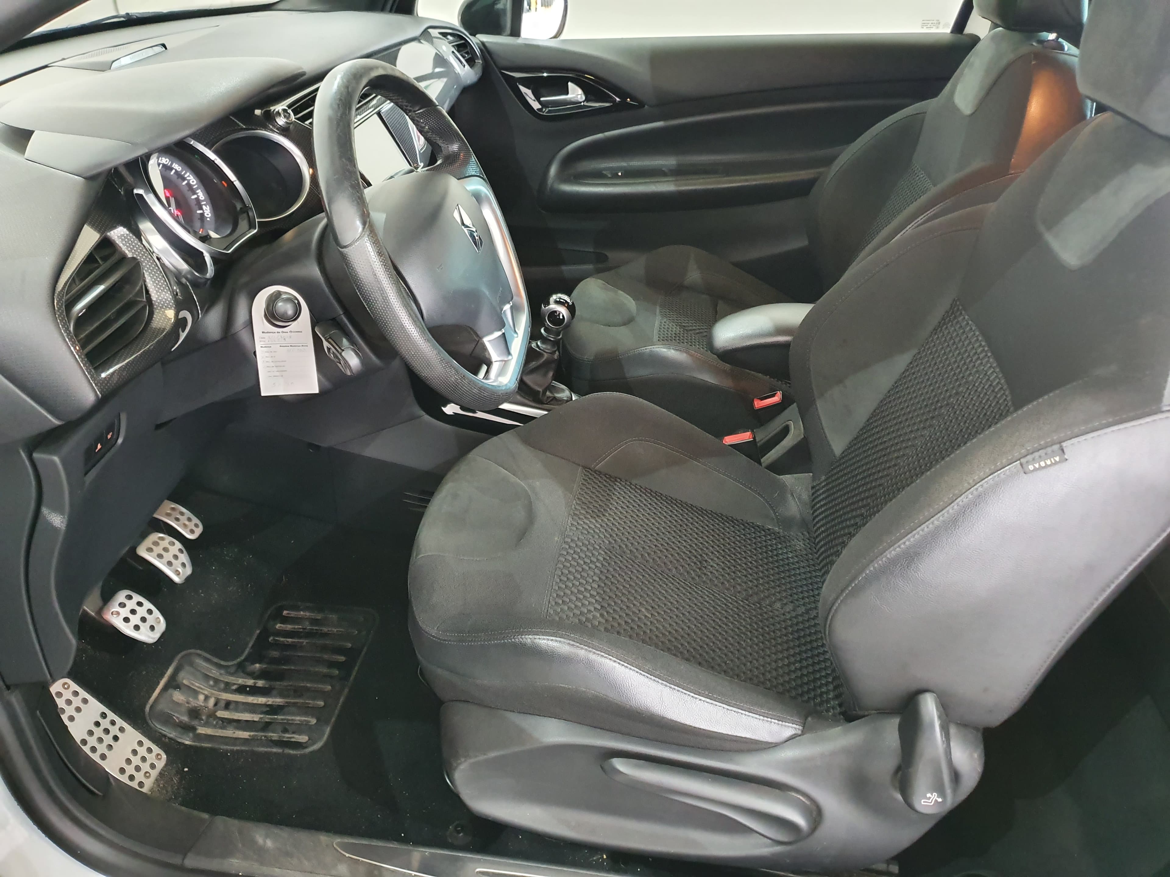 Citroën DS3 · Ano 2012 — image 26