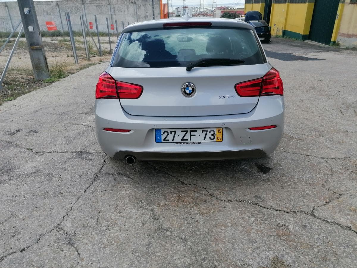 BMW 118D · Ano 2015 — imagem 5