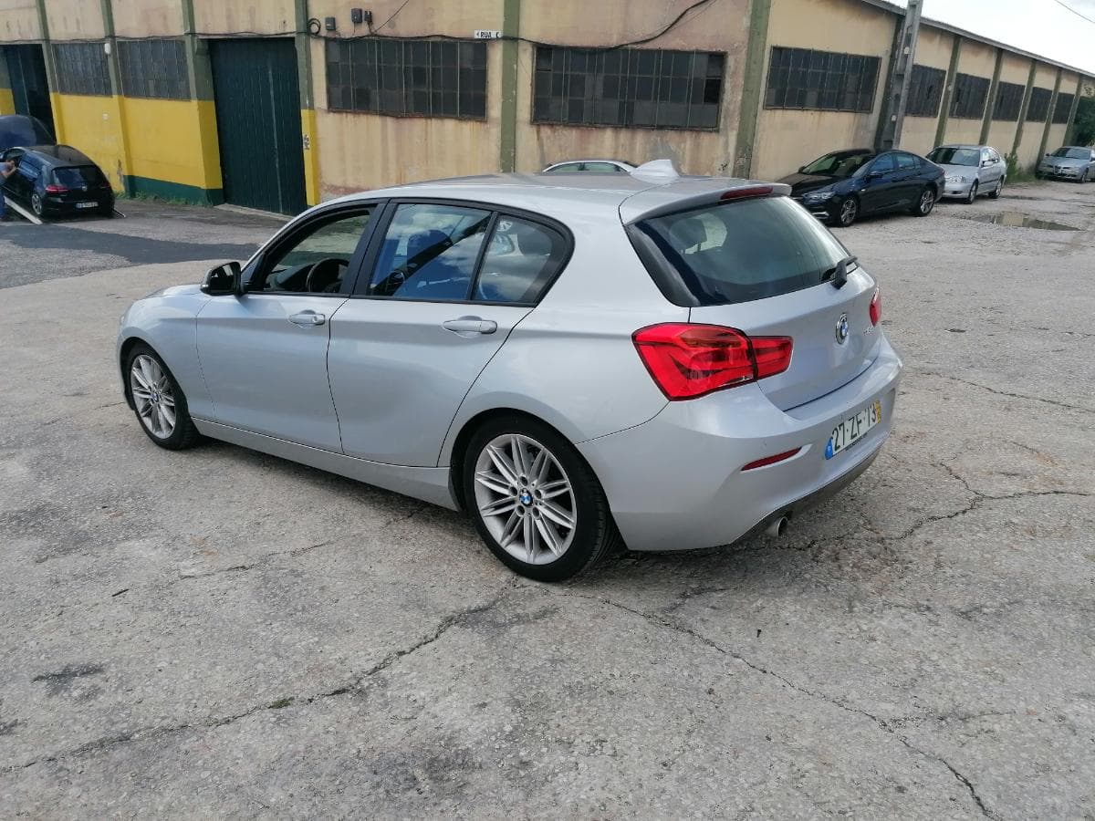 BMW 118D · Ano 2015 — imagem 6