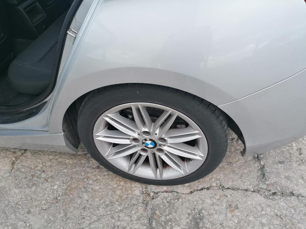 BMW 118D · Ano 2015 — imagem 11
