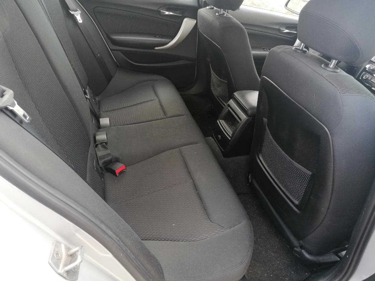 BMW 118D · Ano 2015 — imagem 23