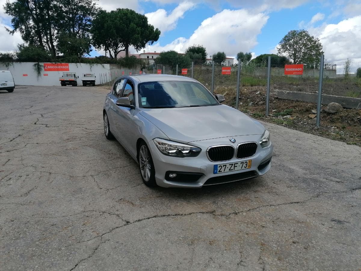 BMW 118D · Ano 2015 — imagem 3
