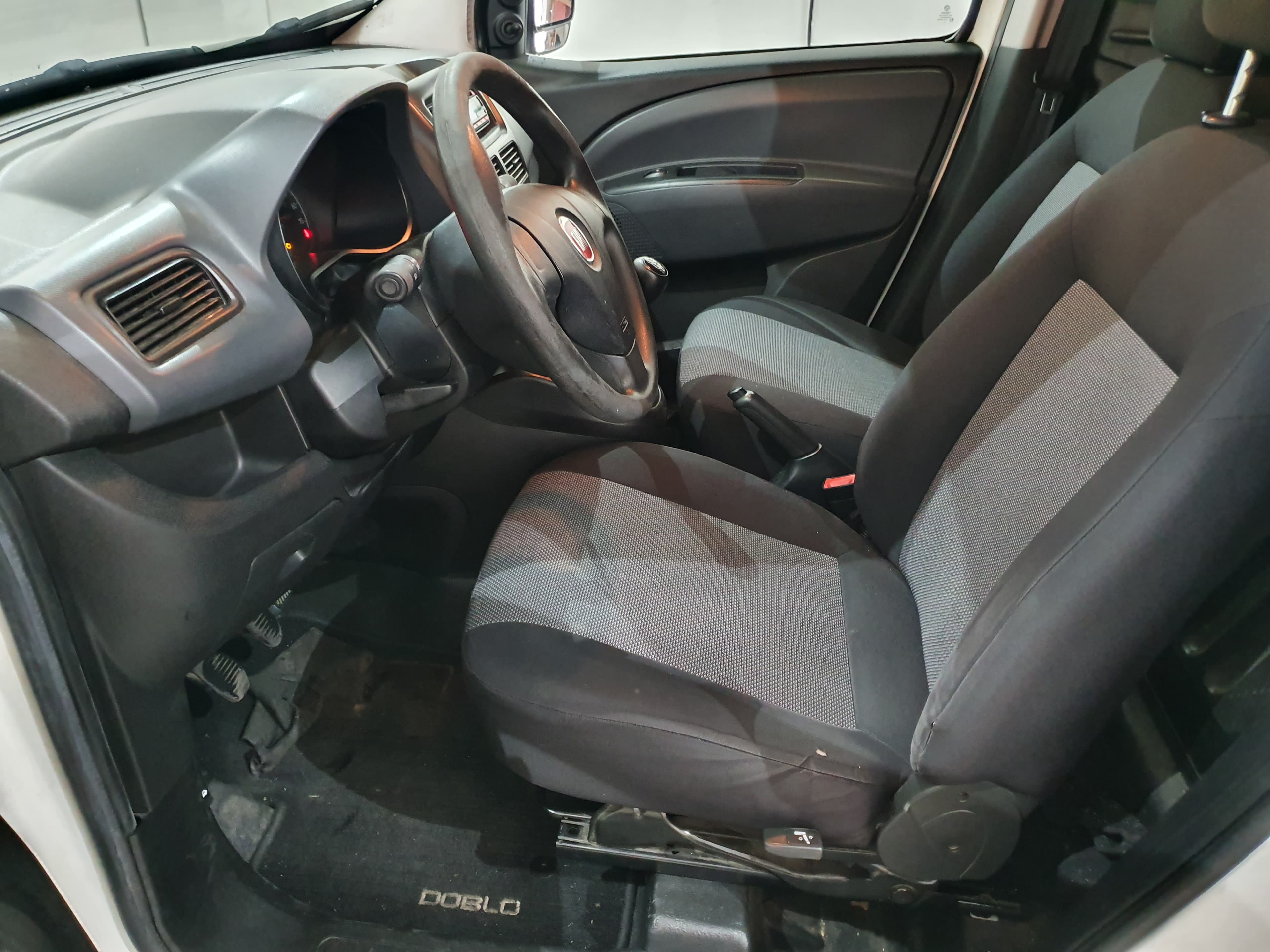 Fiat Doblo · Ano 2014 — imagen 20