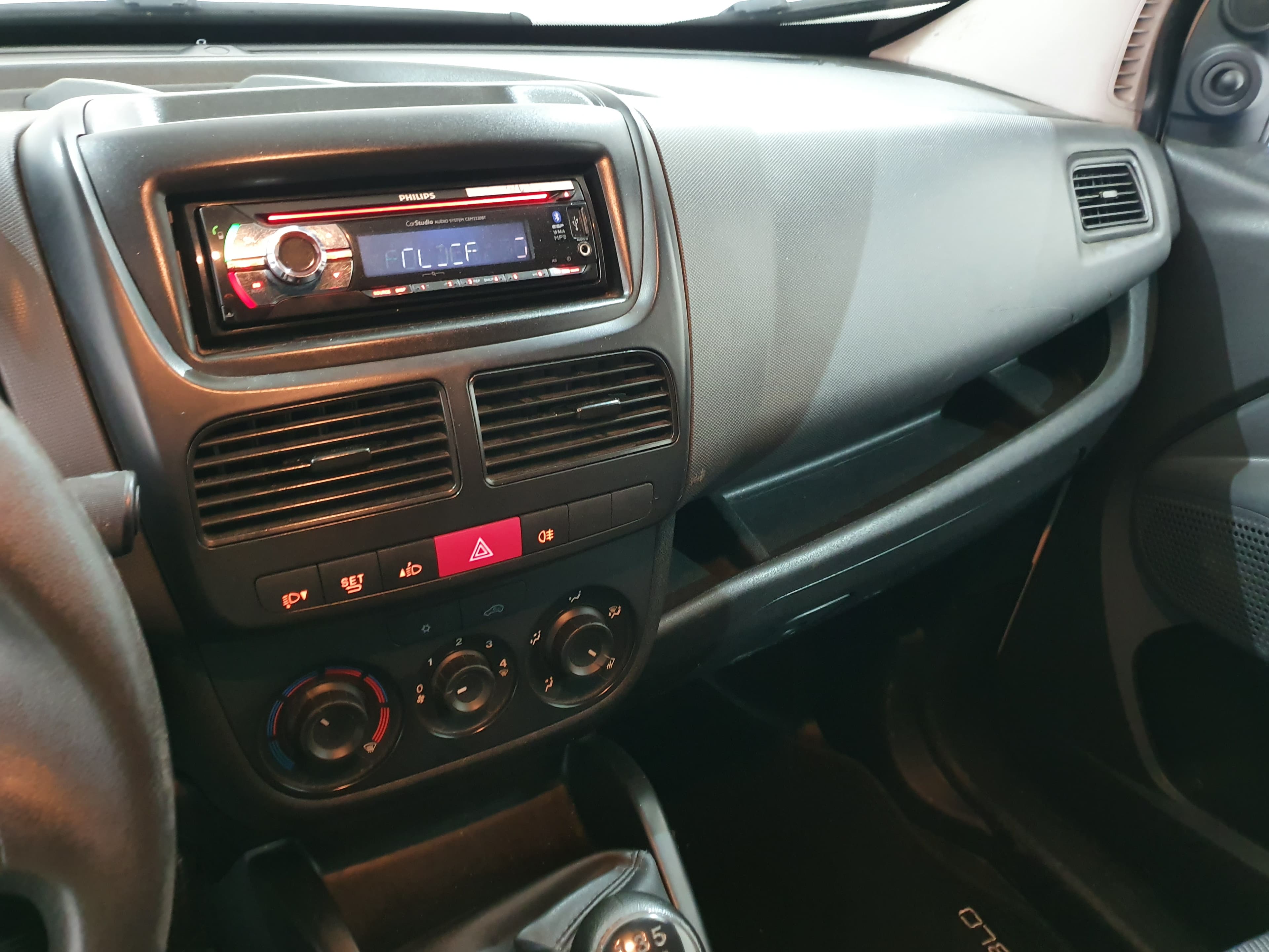 Fiat Doblo · Ano 2014 — imagen 24