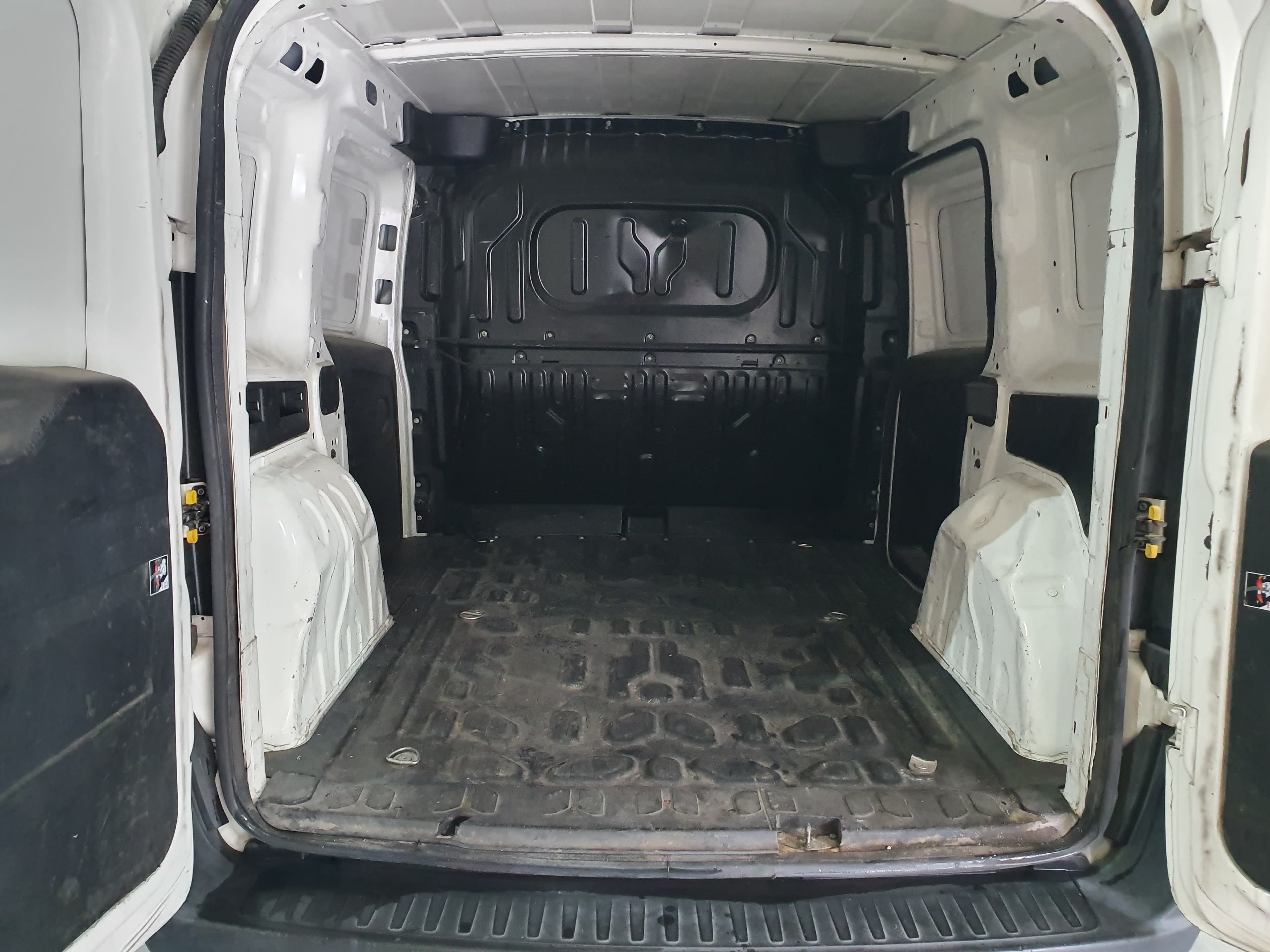 Fiat Doblo · Ano 2014 — imagen 8