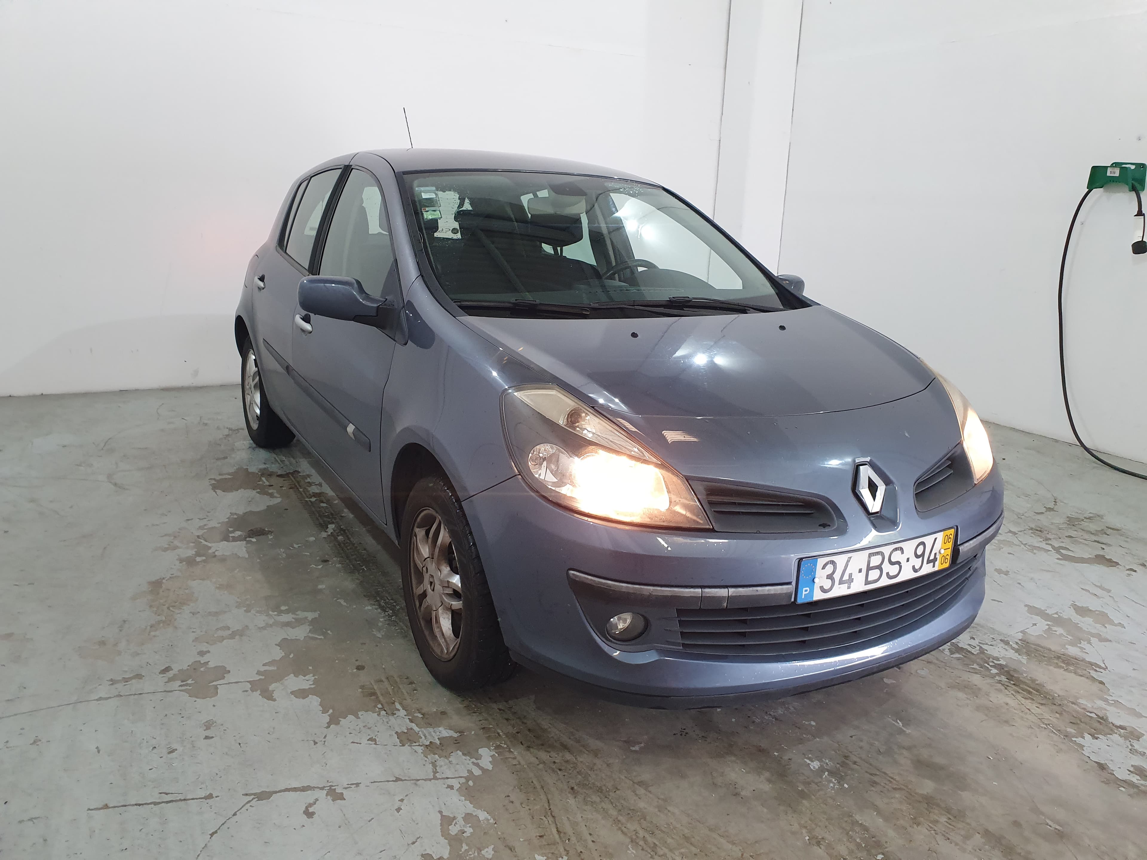 Renault Clio · Ano 2006 — imagen 3
