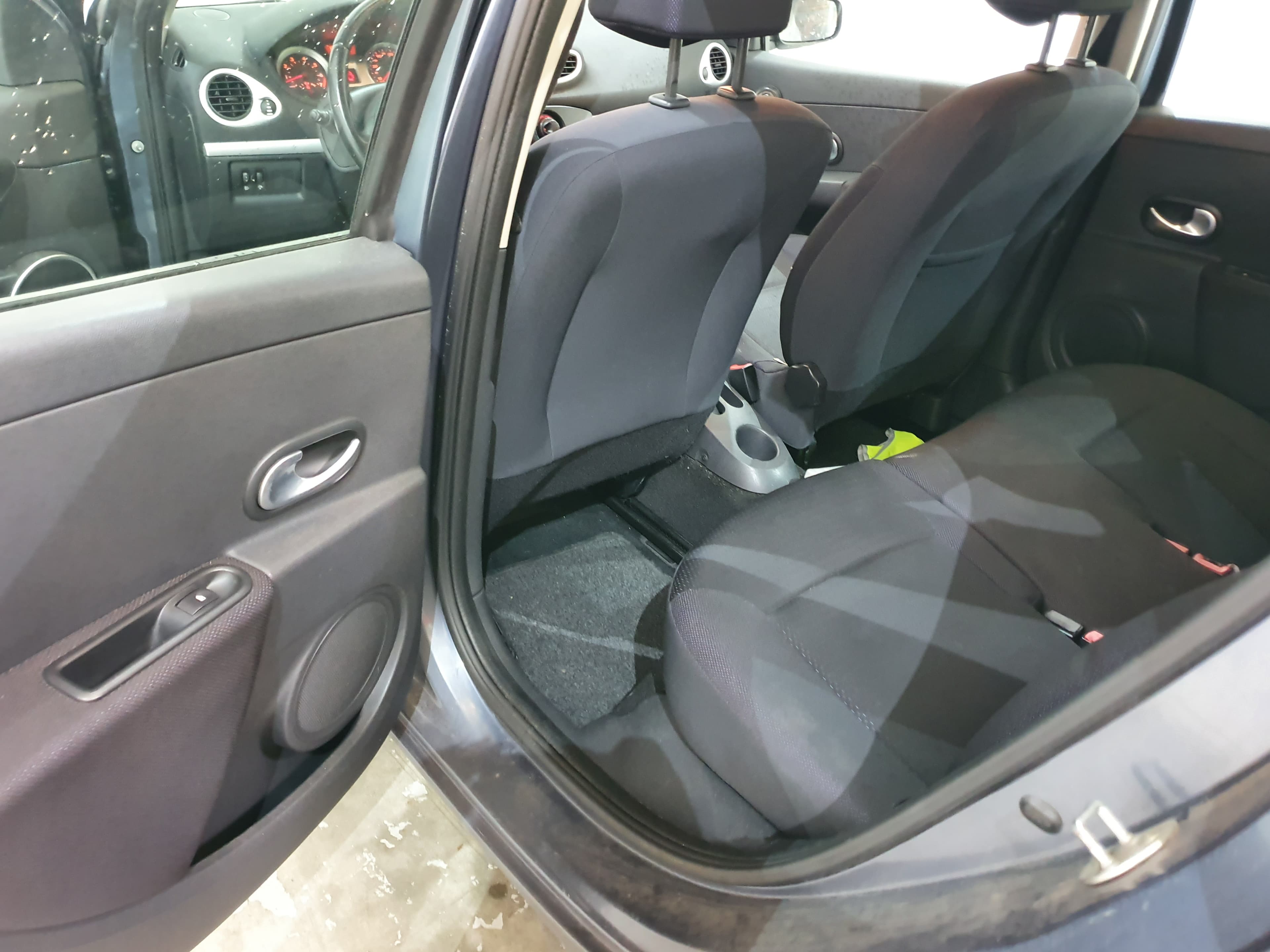 Renault Clio · Ano 2006 — imagen 31