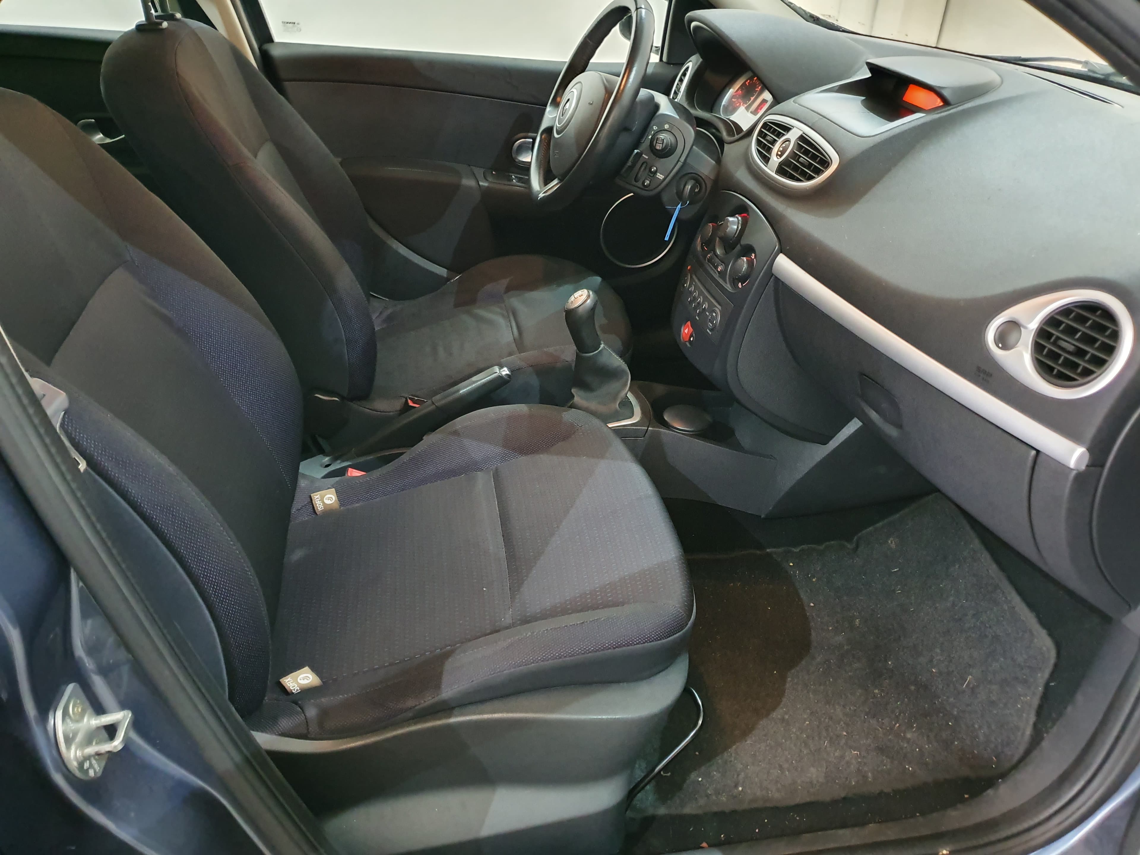 Renault Clio · Ano 2006 — imagen 29