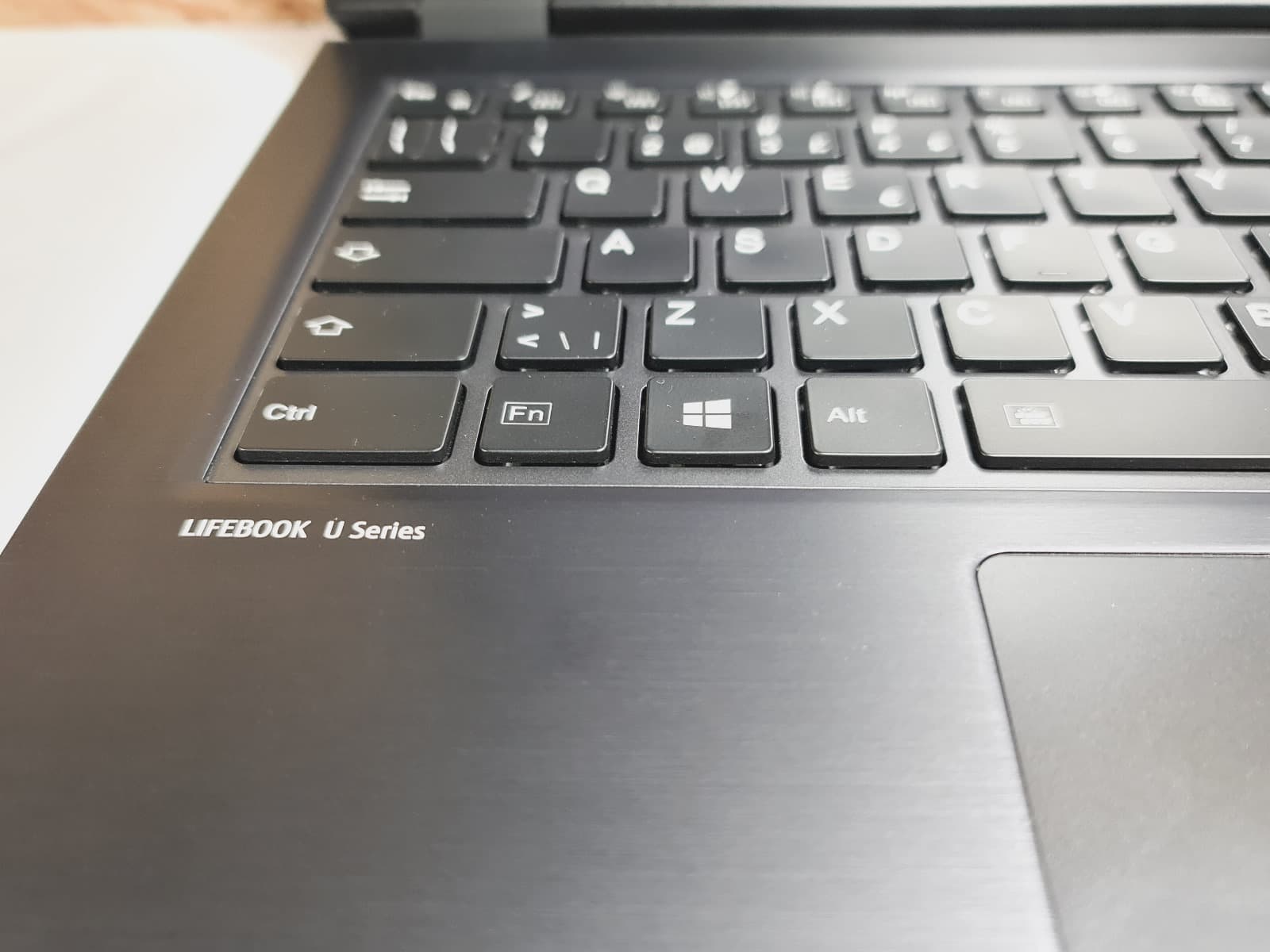 Portátil Fujitsu LifeBook U747 — imagem 8