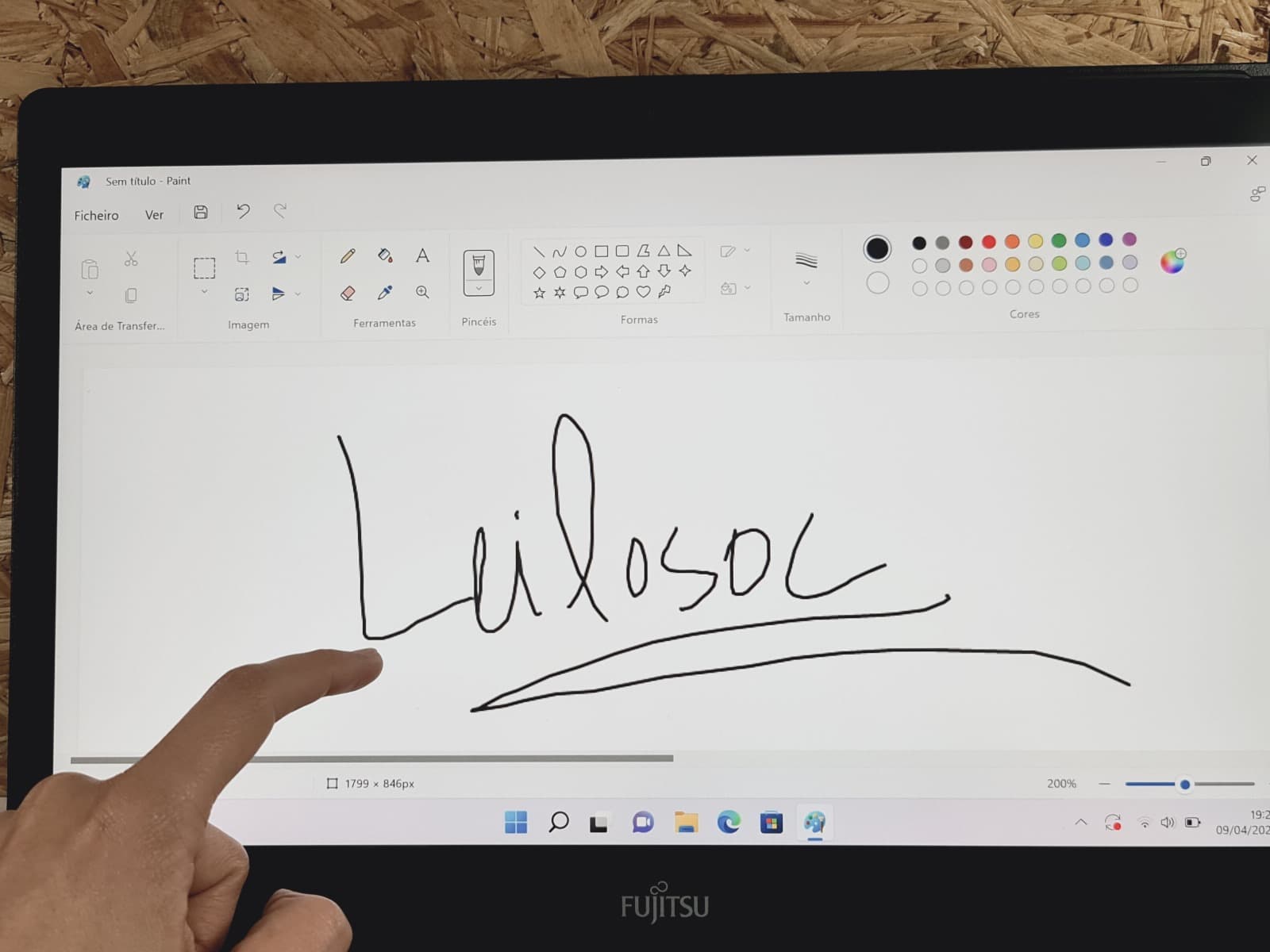Portátil Fujitsu LifeBook U747 — image 12