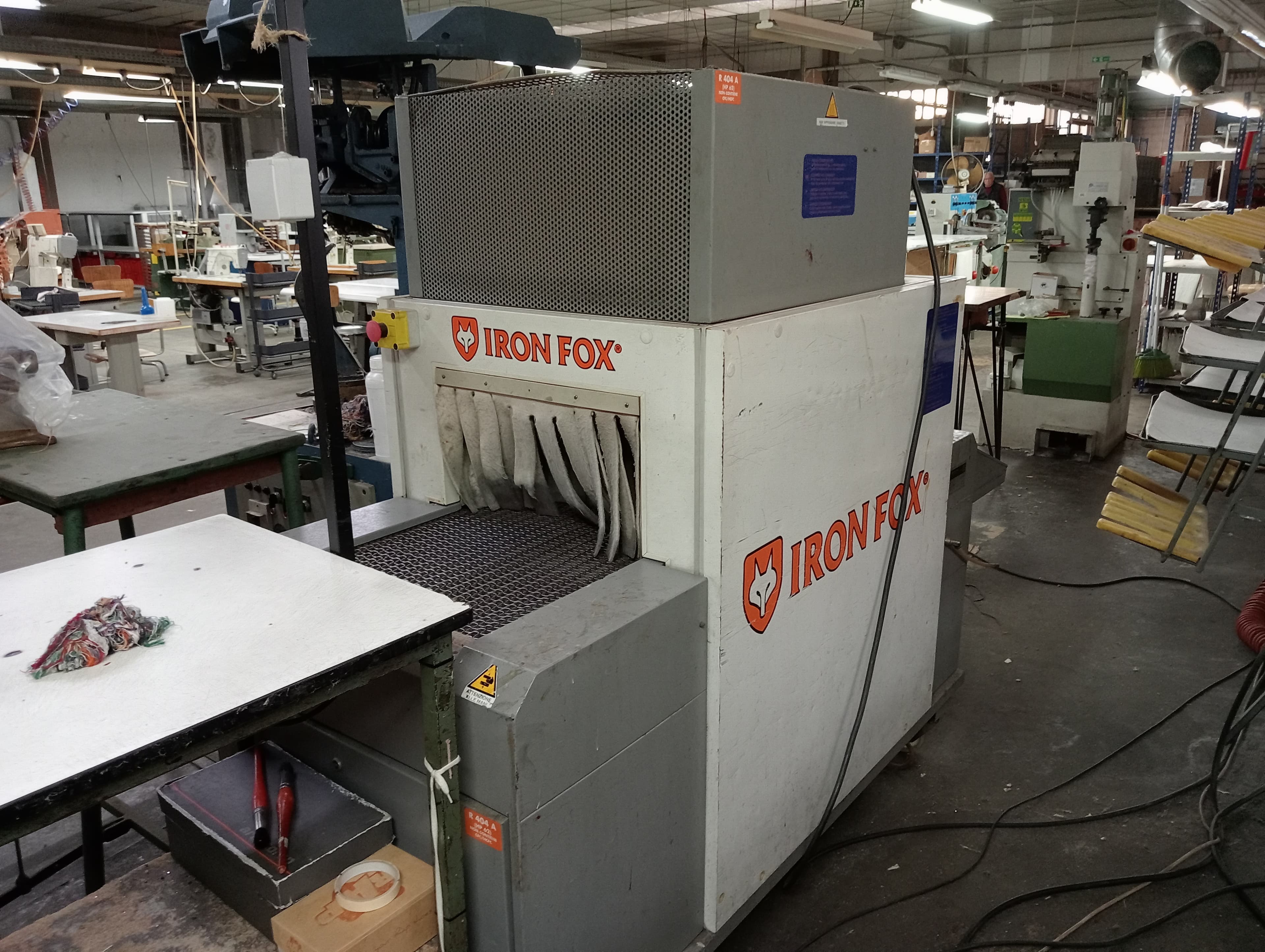 Forno a Frio · Máquina de coser solas — imagem 4