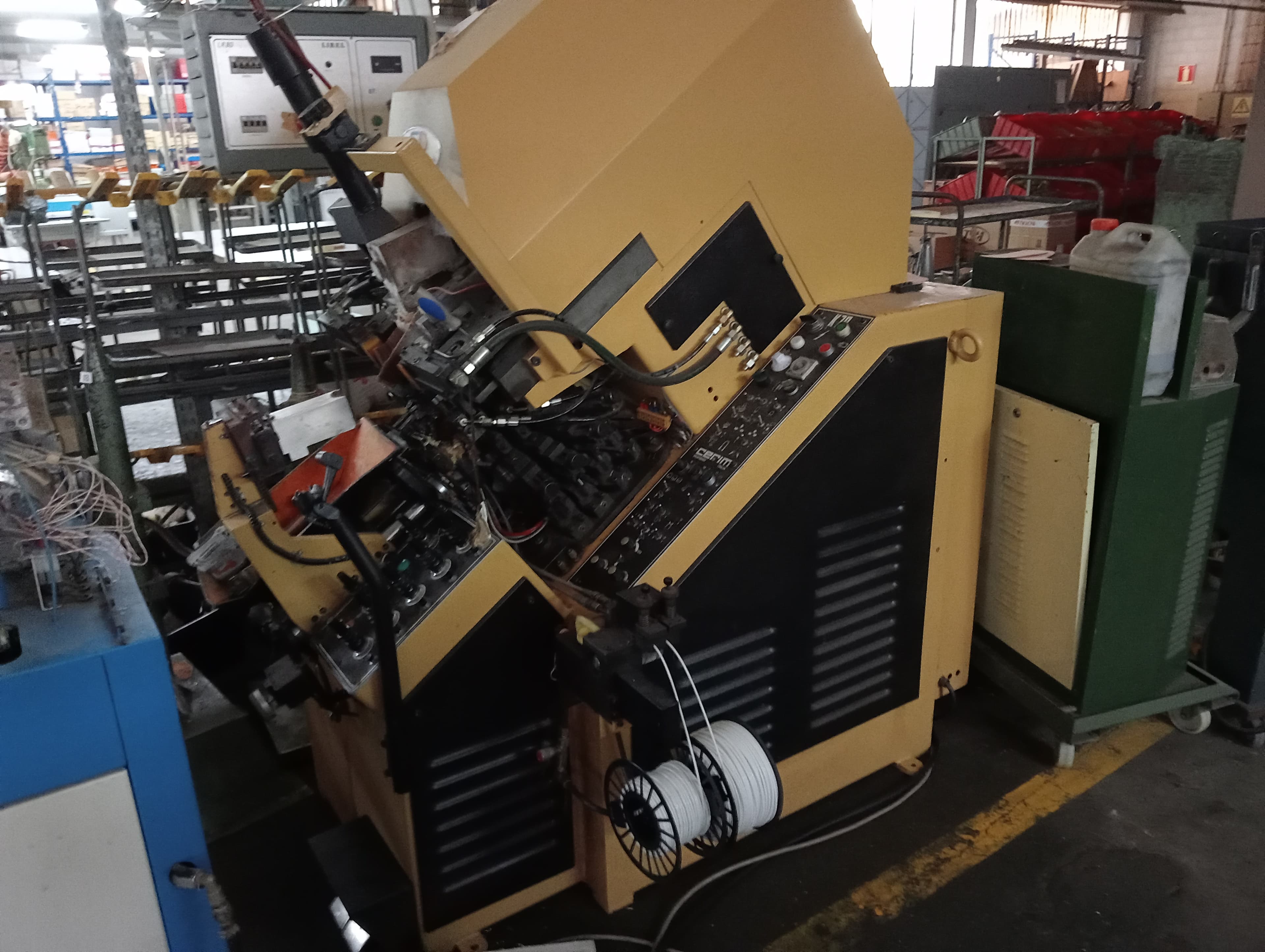 Máquinas para Tirar Formas · Máquina de Montar Bicos · Máquina de Aquecer Cortes · Reativador — imagen 4
