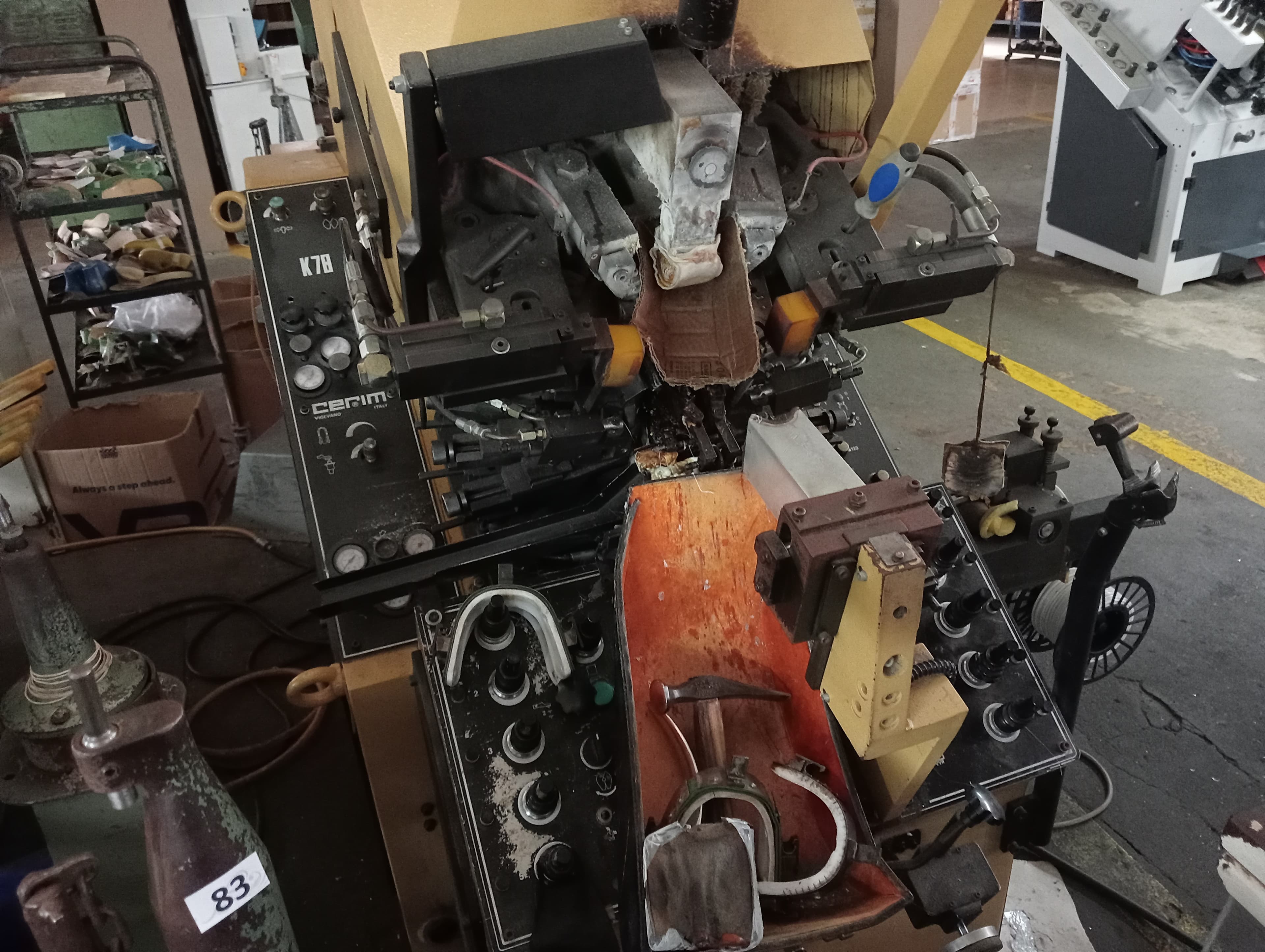 Máquinas para Tirar Formas · Máquina de Montar Bicos · Máquina de Aquecer Cortes · Reativador — imagen 2