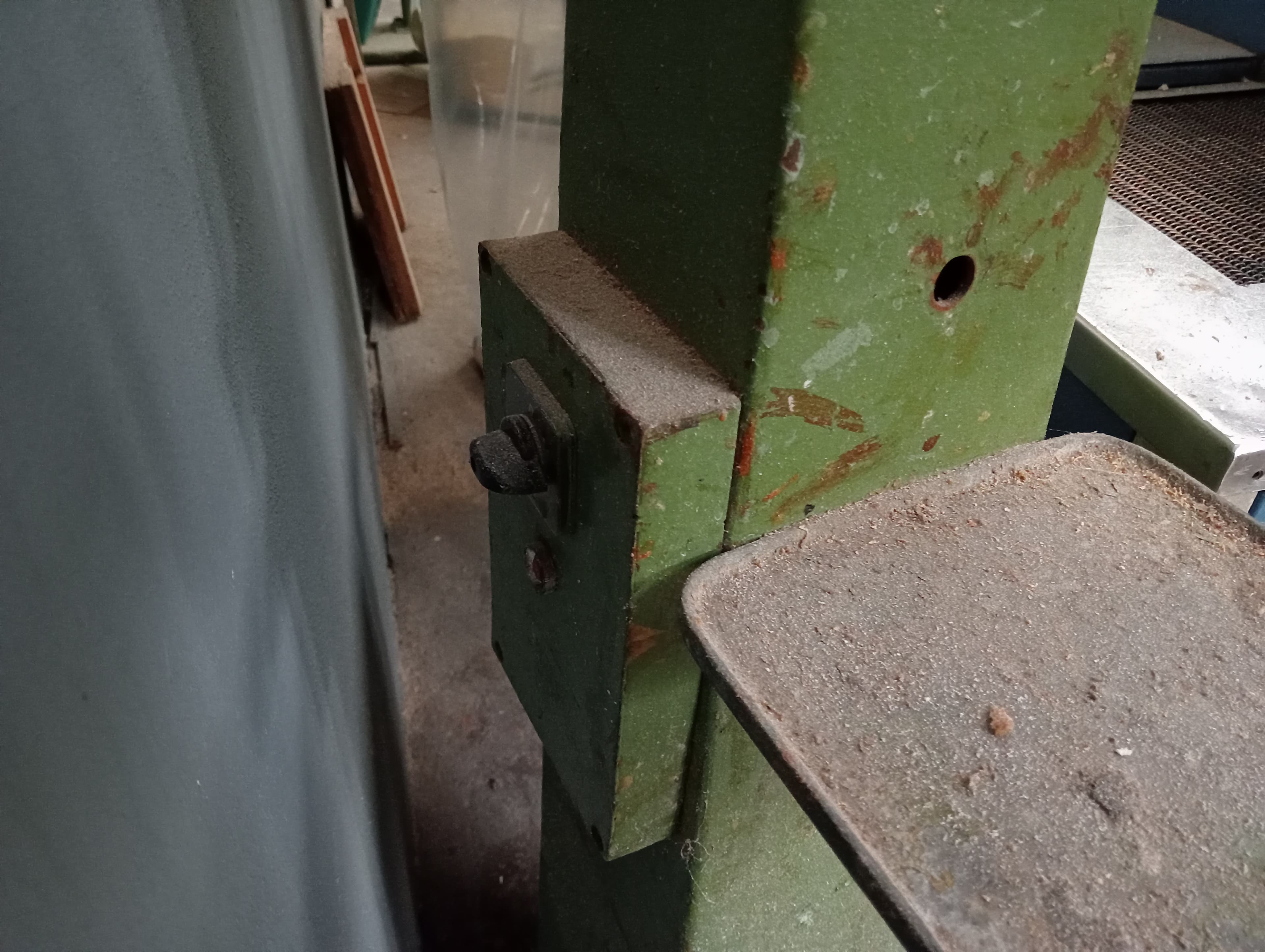 Material Informático · Equipamento de Escritório · Amostras de Calçado · Maquinaria — imagem 55