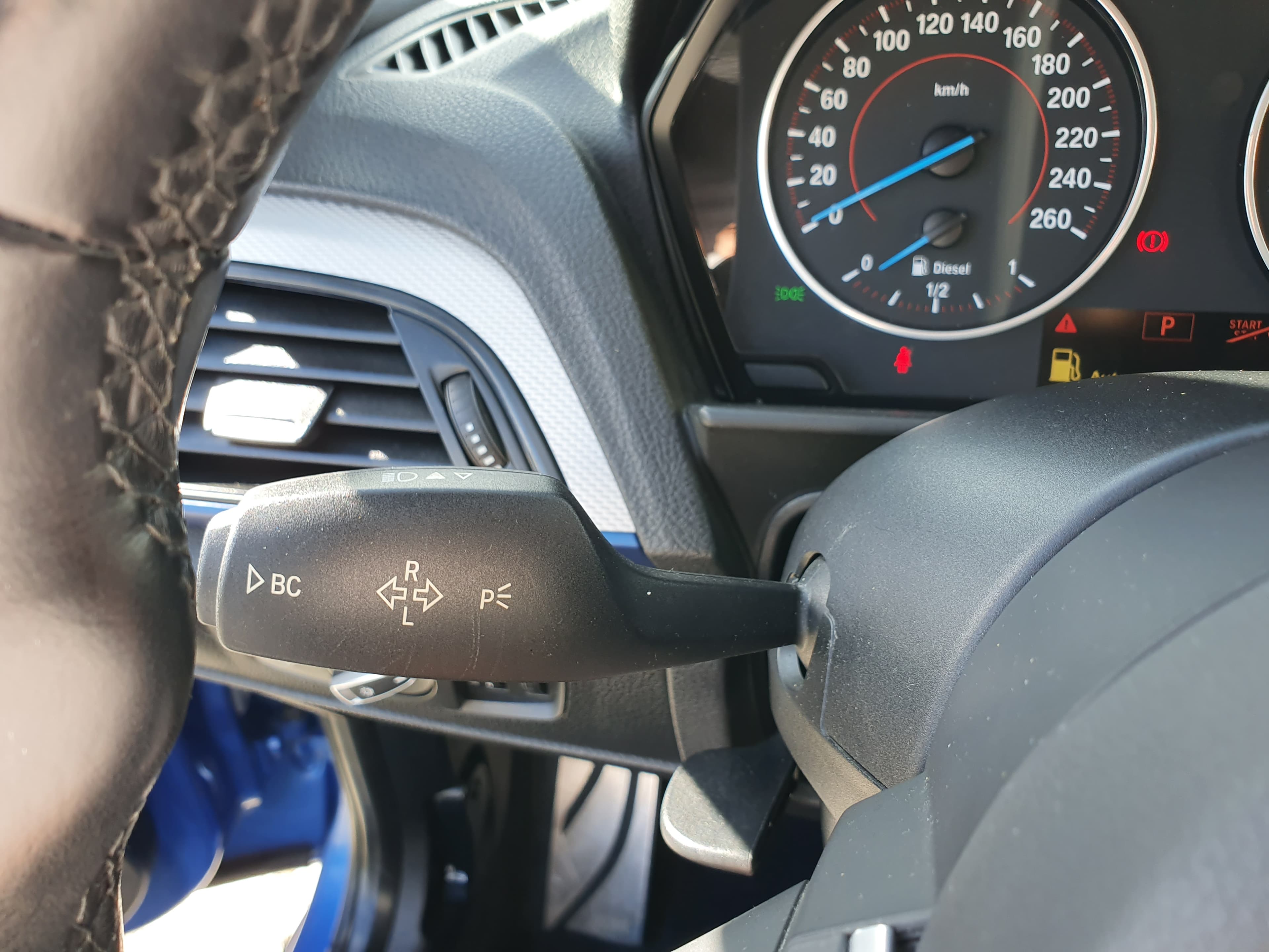 BMW 218D · Ano 2014 — image 36