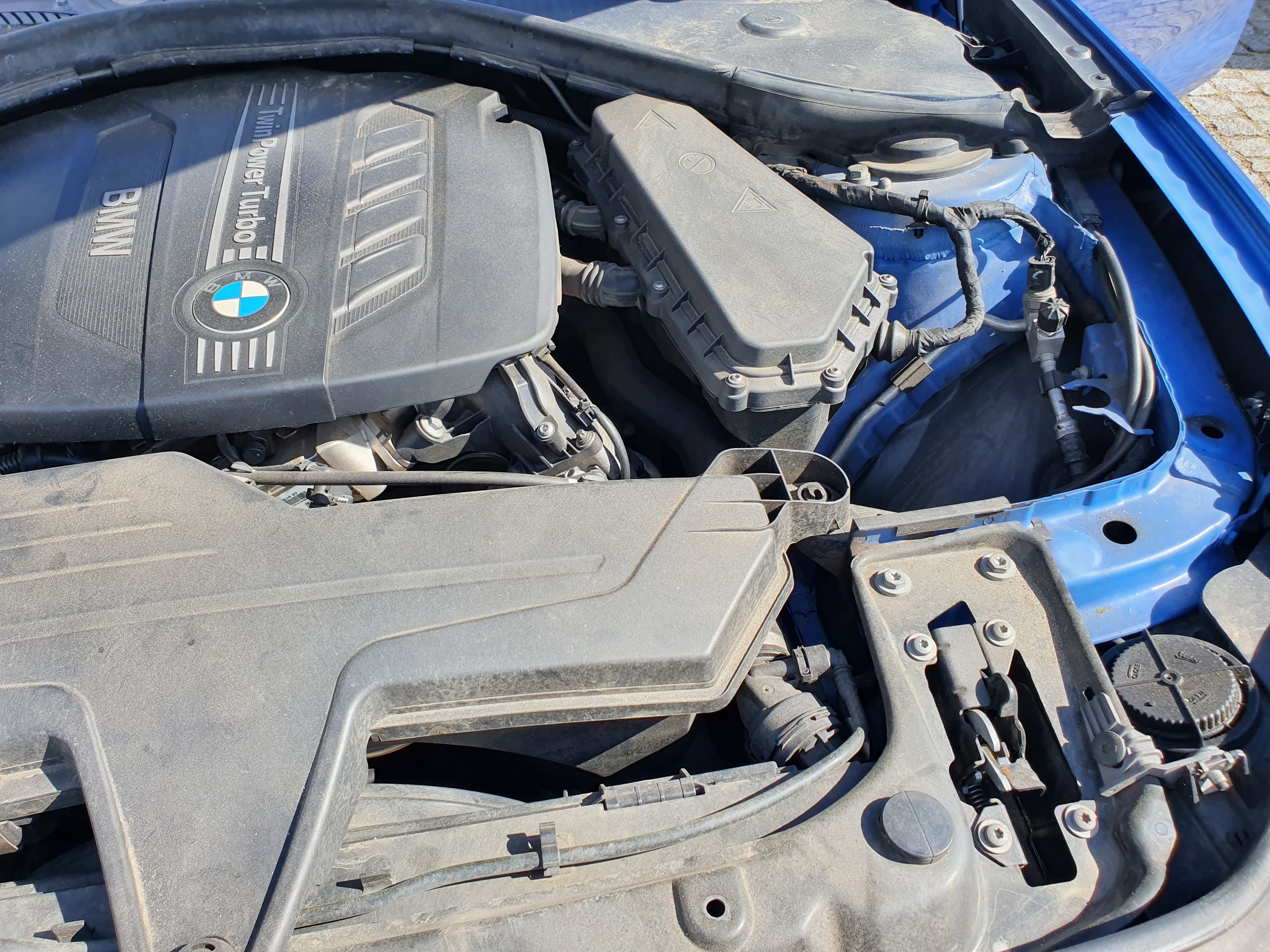 BMW 218D · Ano 2014 — image 10