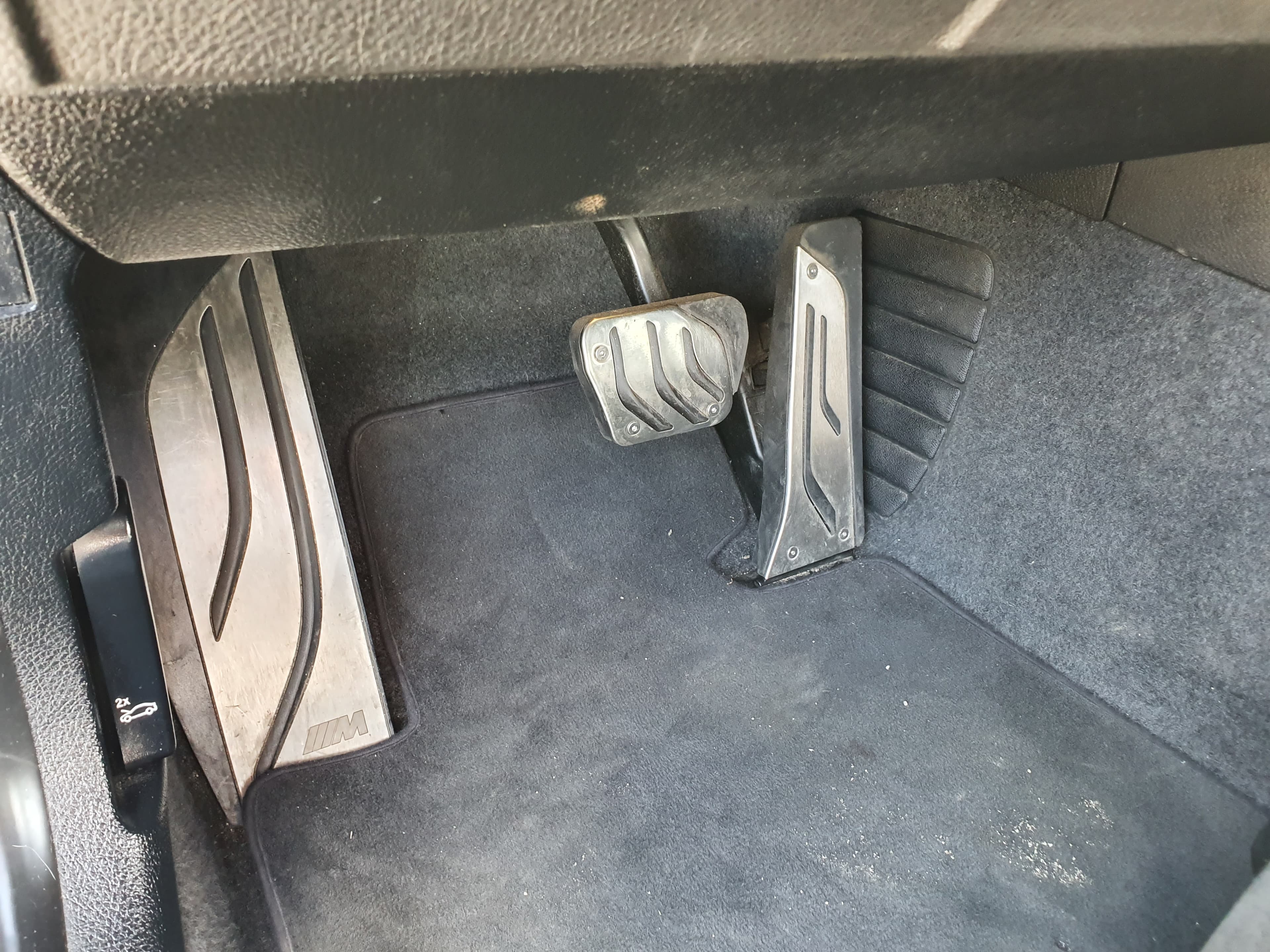 BMW 218D · Ano 2014 — image 29