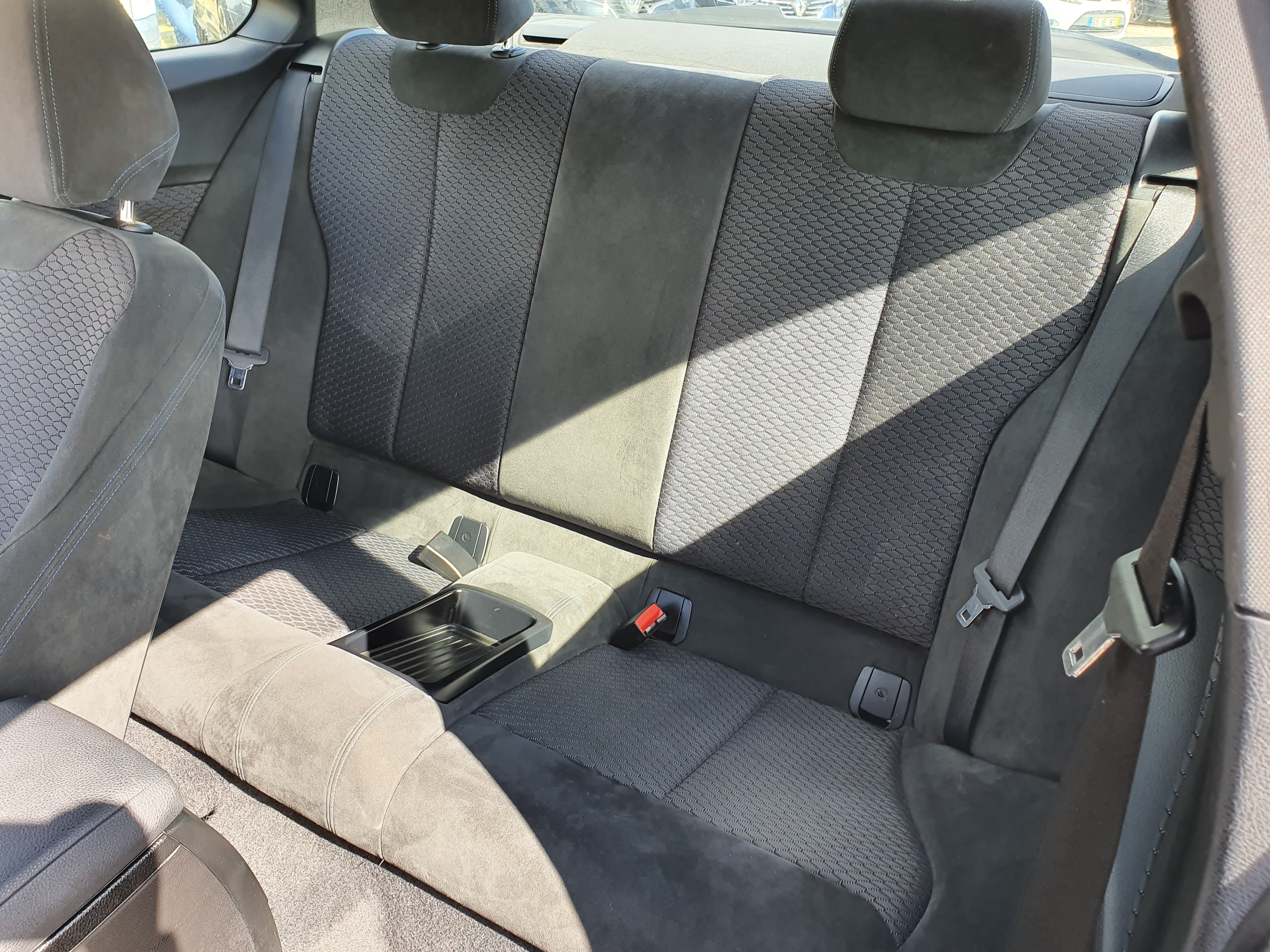 BMW 218D · Ano 2014 — image 27