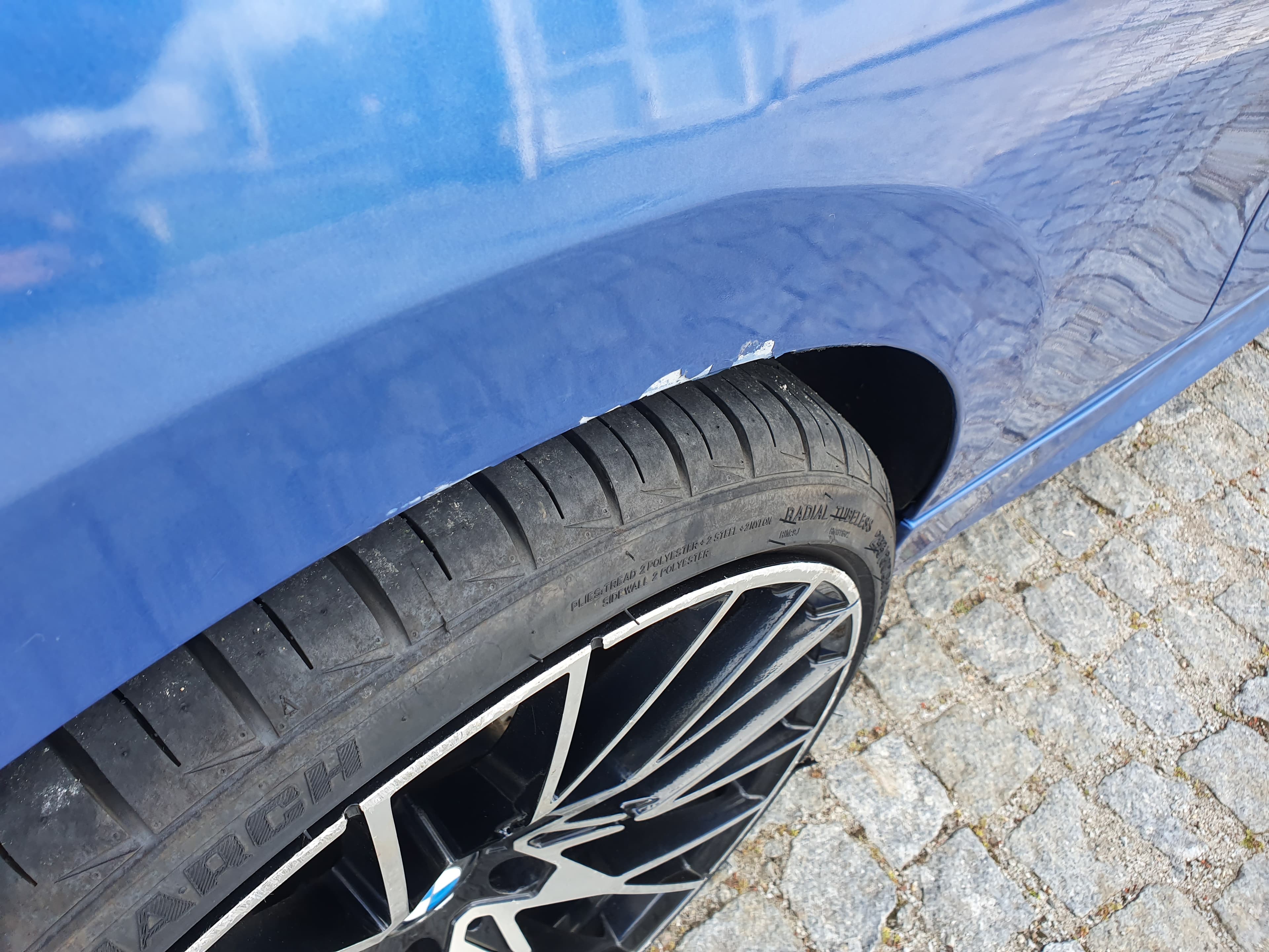 BMW 218D · Ano 2014 — image 19