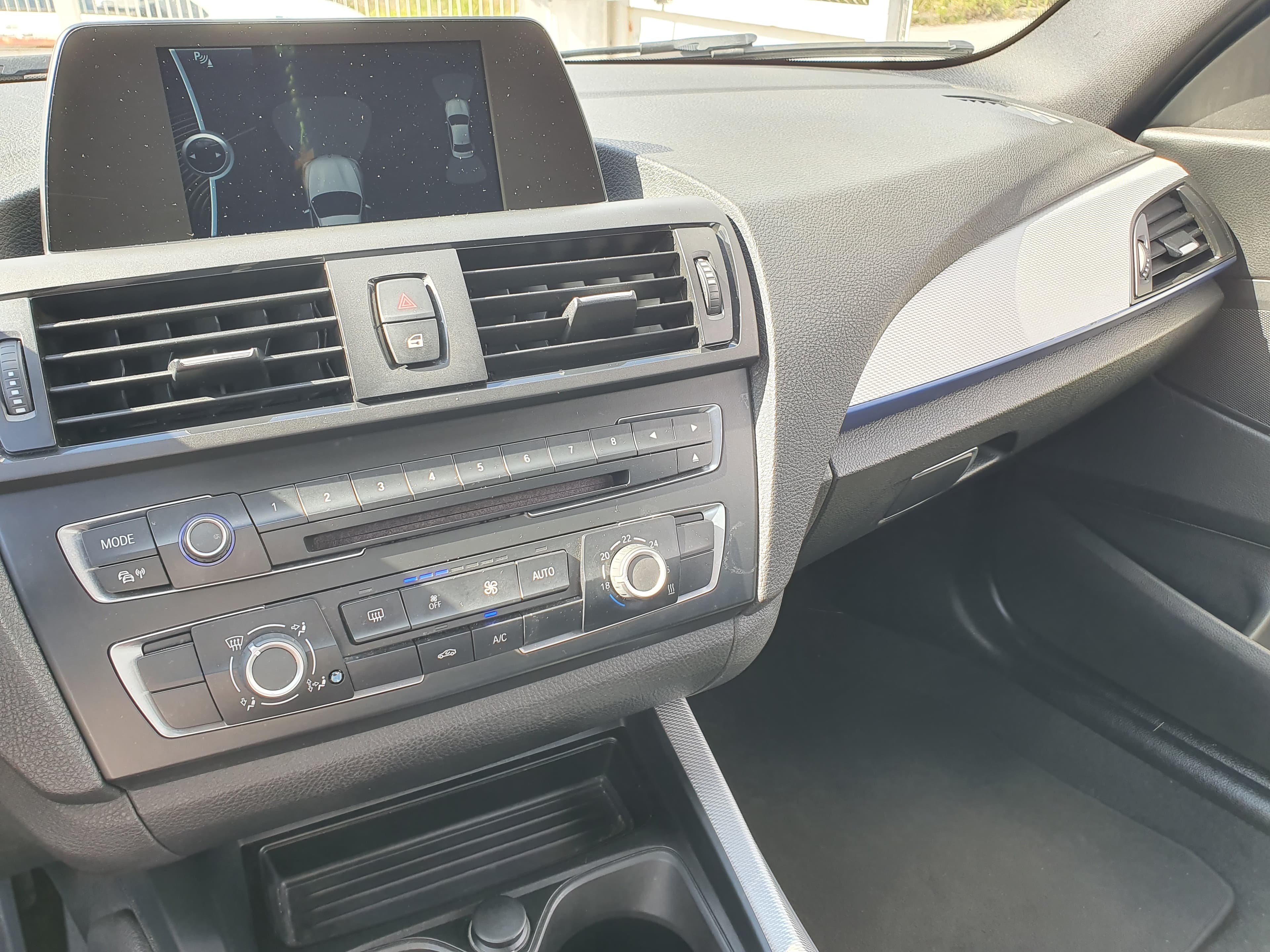 BMW 218D · Ano 2014 — image 28