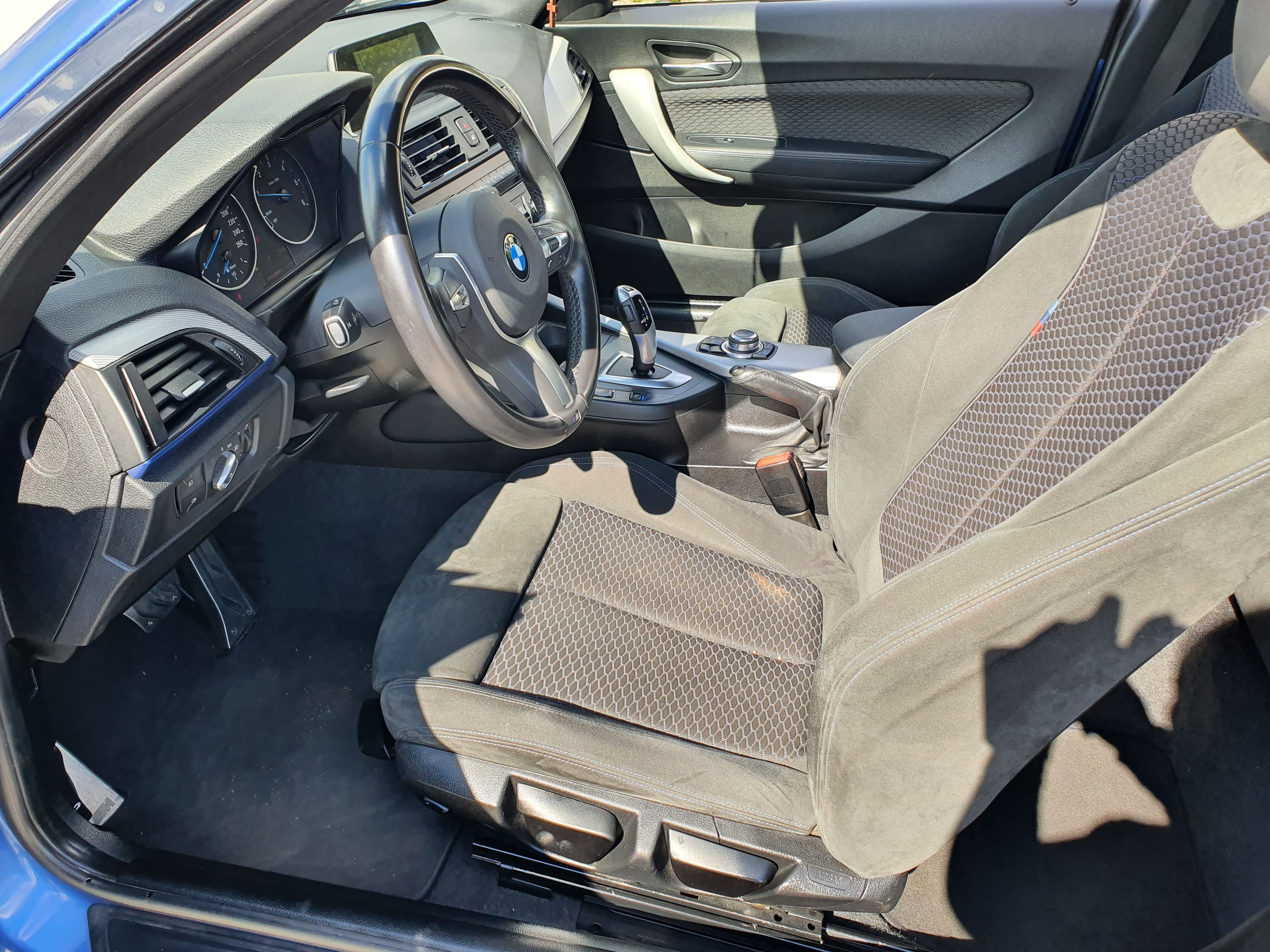BMW 218D · Ano 2014 — image 22