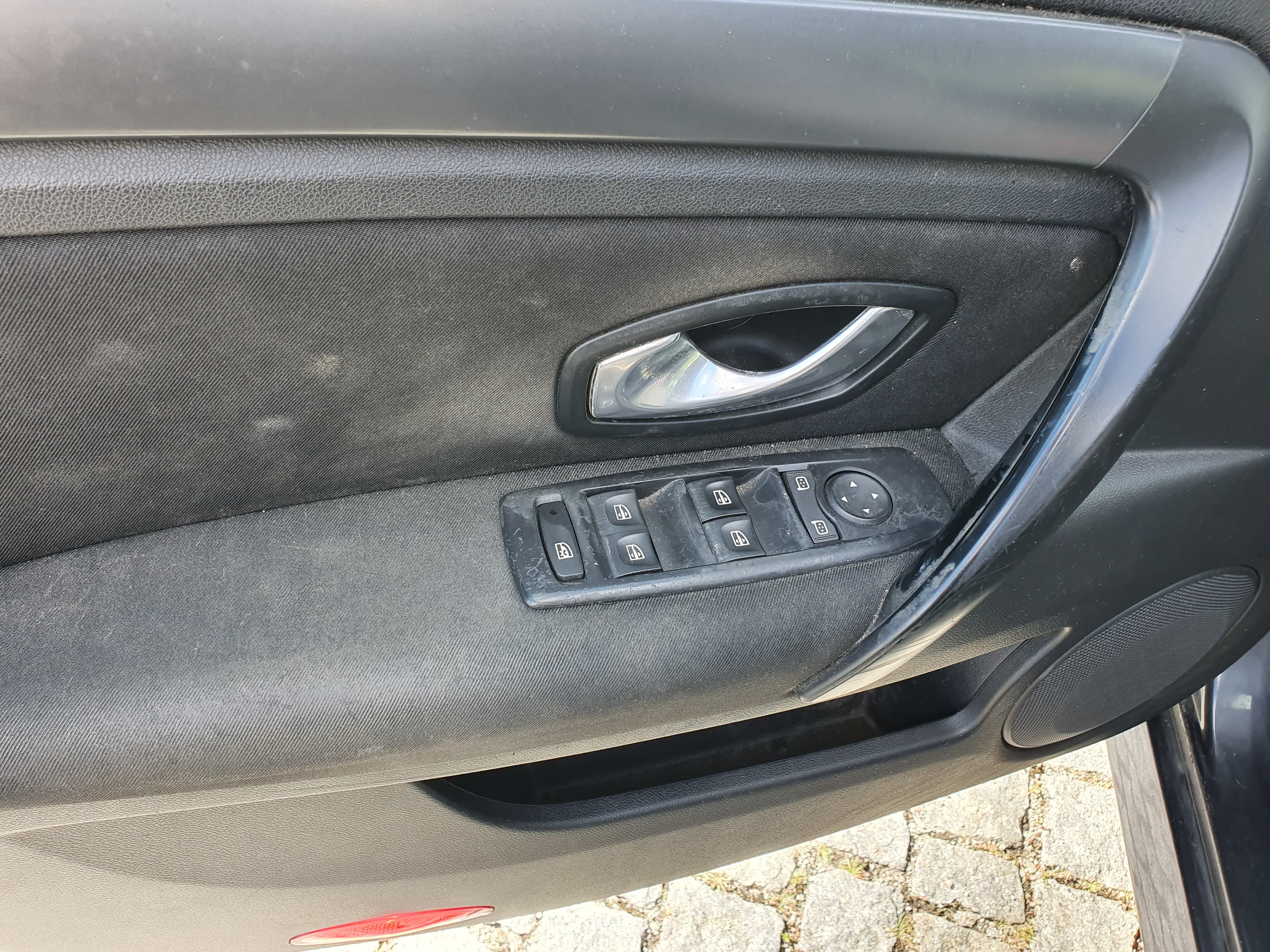 Renault Laguna · Ano 2008 — imagen 28
