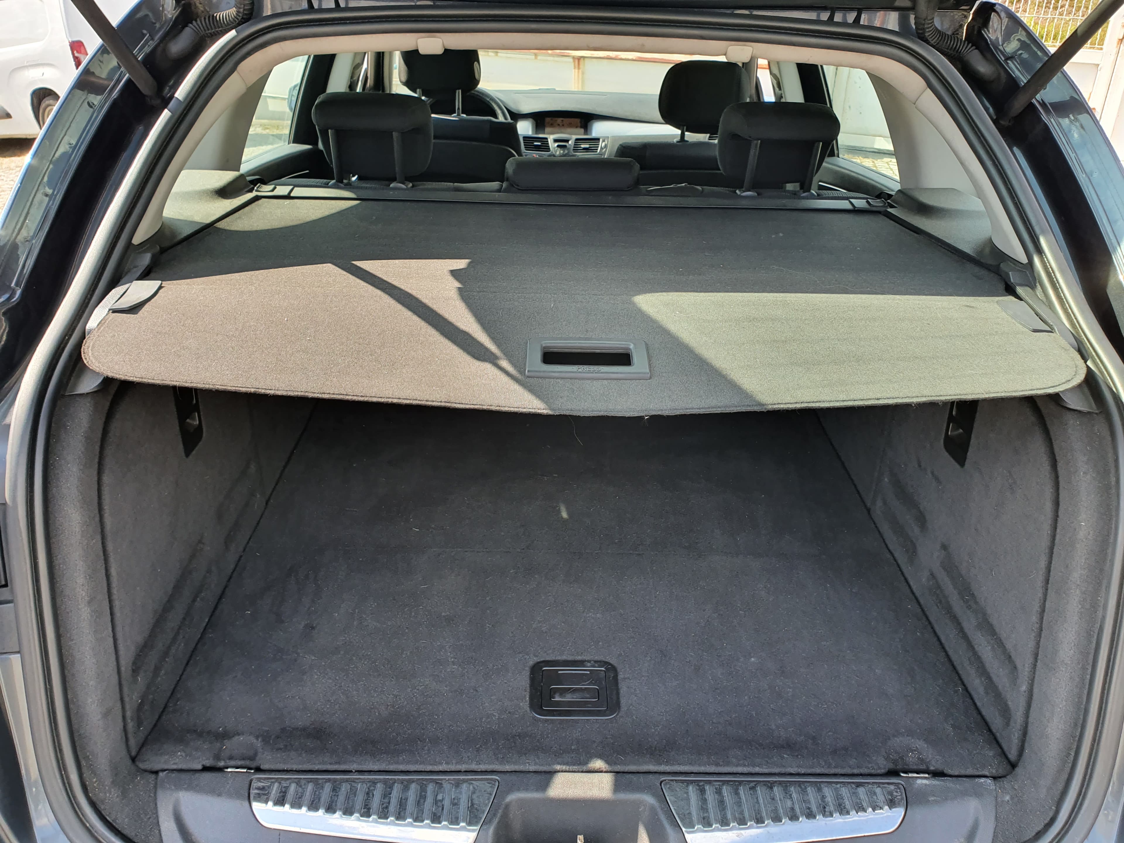 Renault Laguna · Ano 2008 — imagen 9