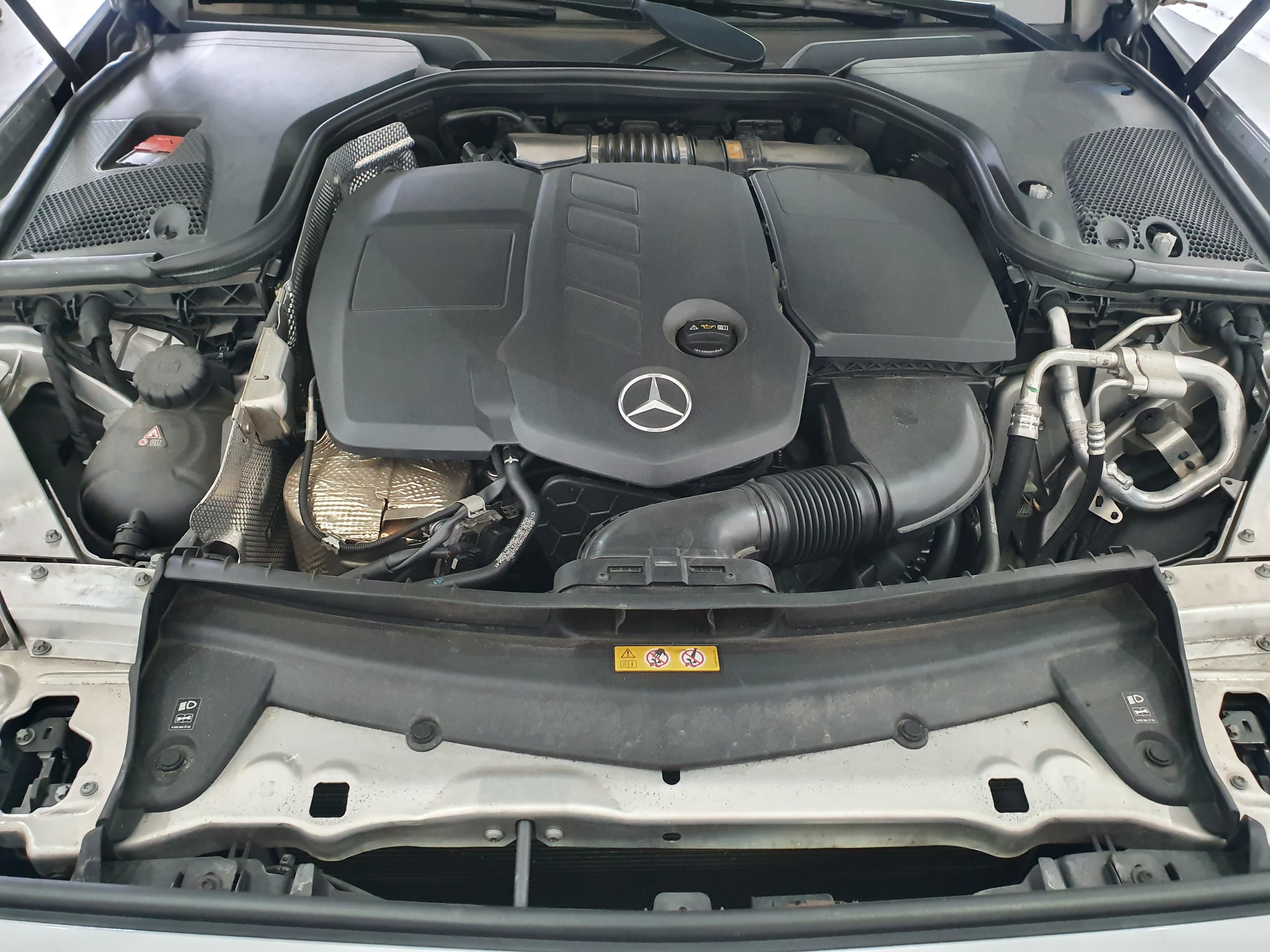 Mercedes-Benz E220D 4 Matic All Terrain Avantgarde · Ano 2017 — imagem 12