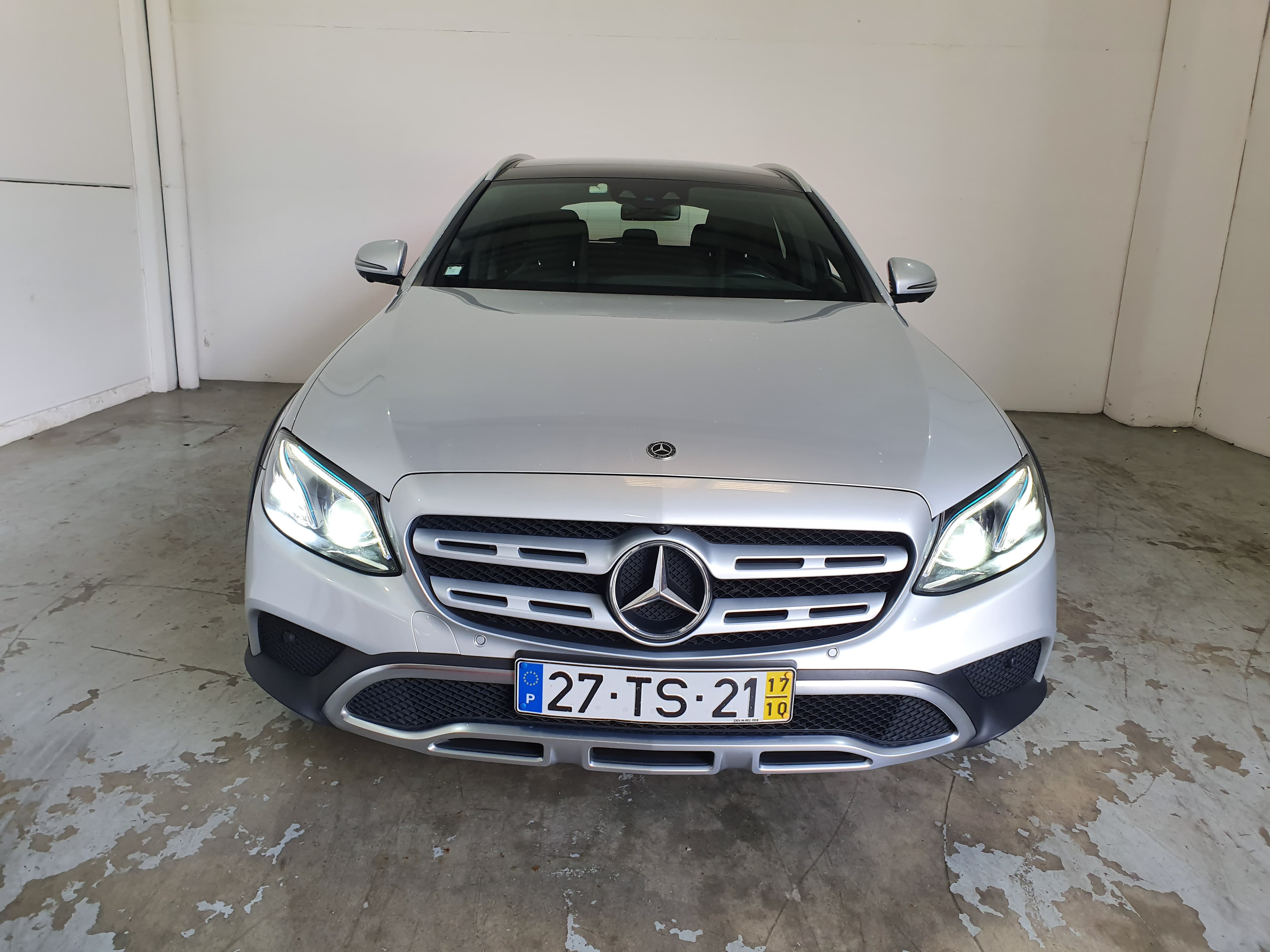 Mercedes-Benz E220D 4 Matic All Terrain Avantgarde · Ano 2017 — imagem 2