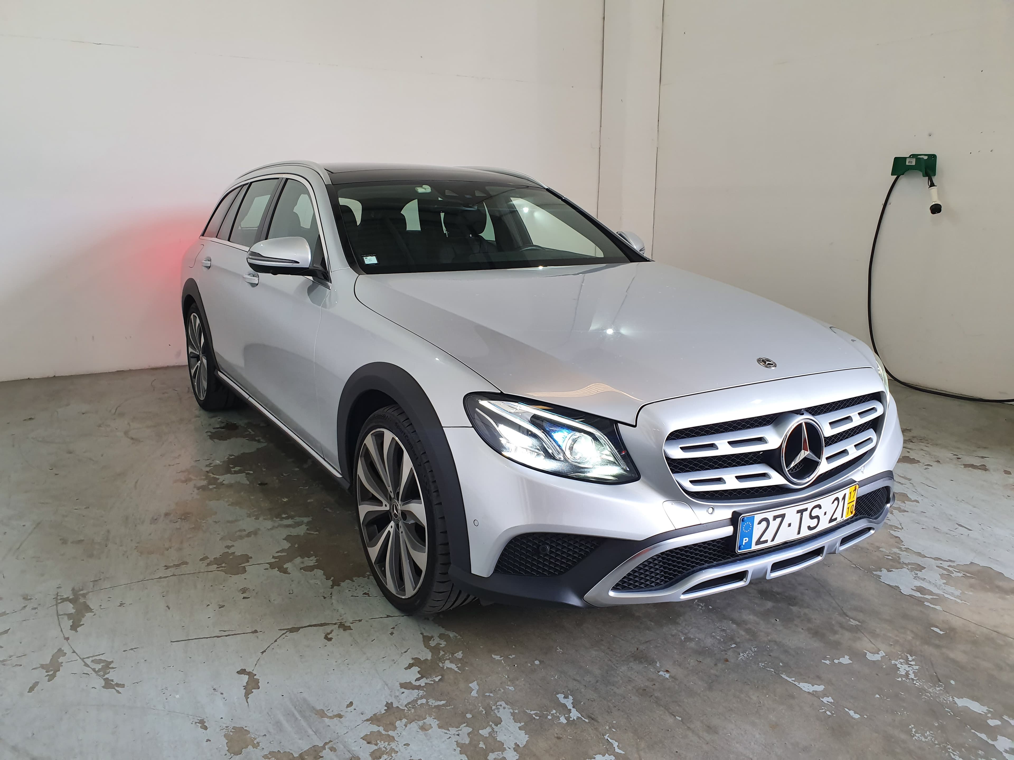 Mercedes-Benz E220D 4 Matic All Terrain Avantgarde · Ano 2017 — imagem 3