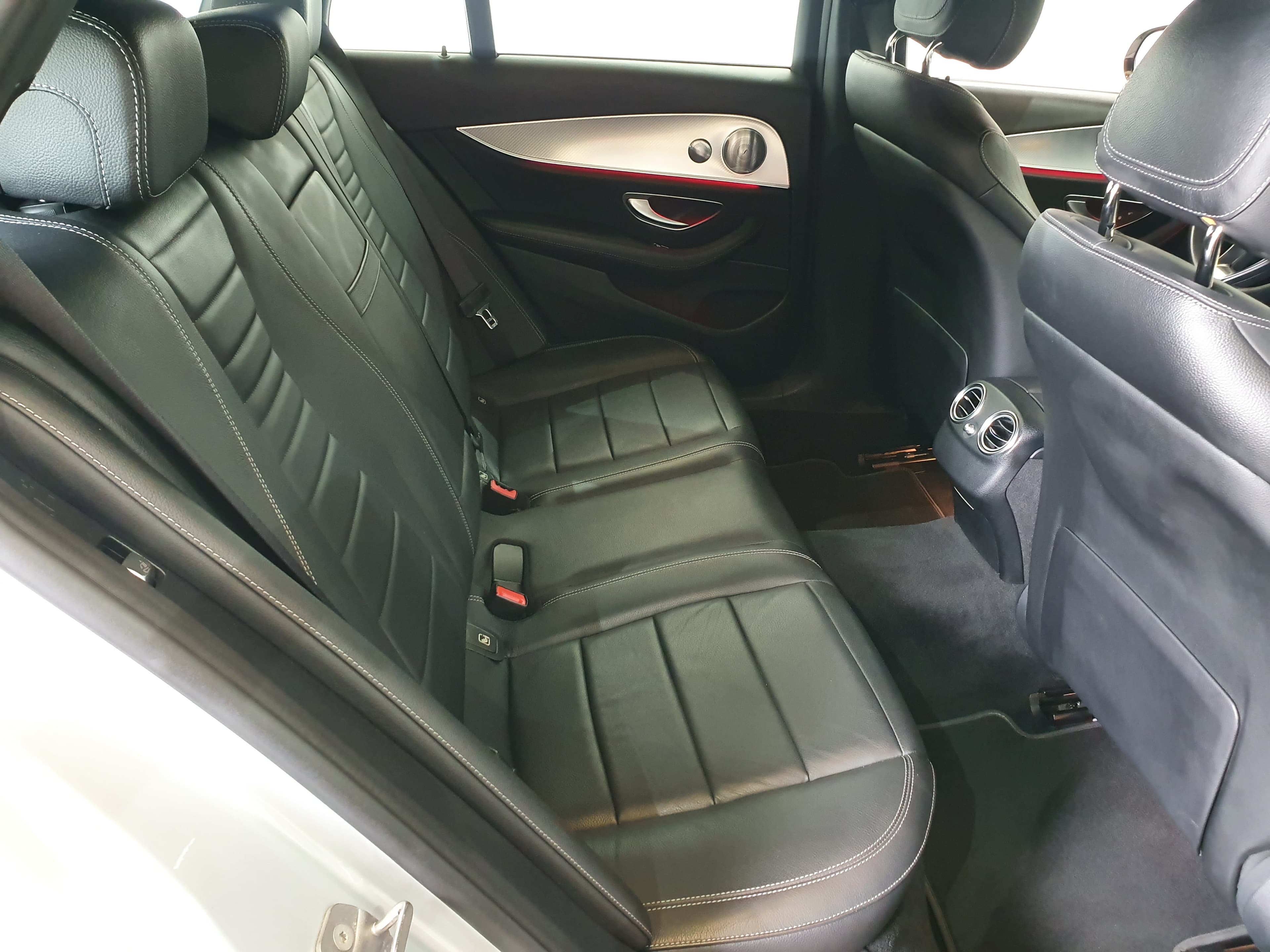 Mercedes-Benz E220D 4 Matic All Terrain Avantgarde · Ano 2017 — imagem 25
