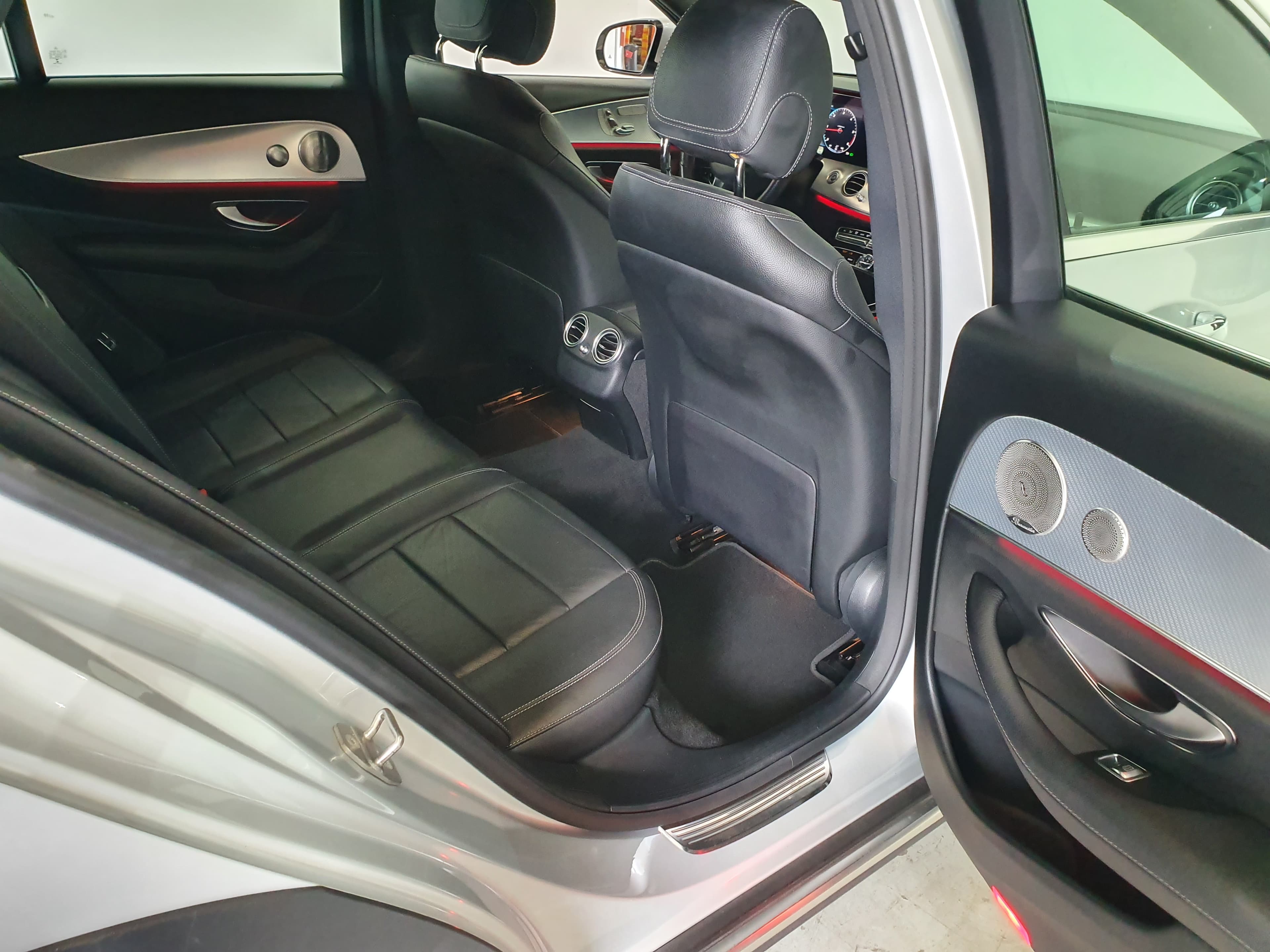 Mercedes-Benz E220D 4 Matic All Terrain Avantgarde · Ano 2017 — imagem 23