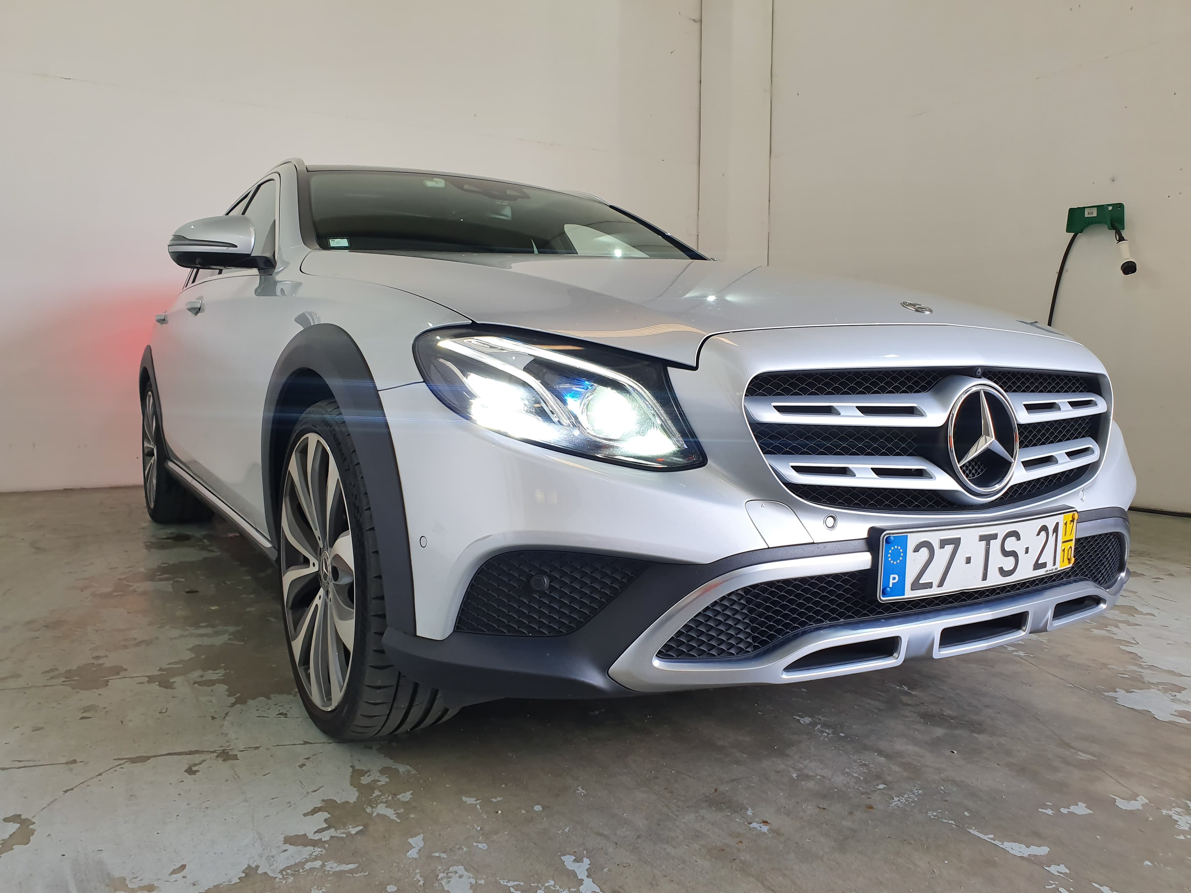 Mercedes-Benz E220D 4 Matic All Terrain Avantgarde · Ano 2017 — imagem 4