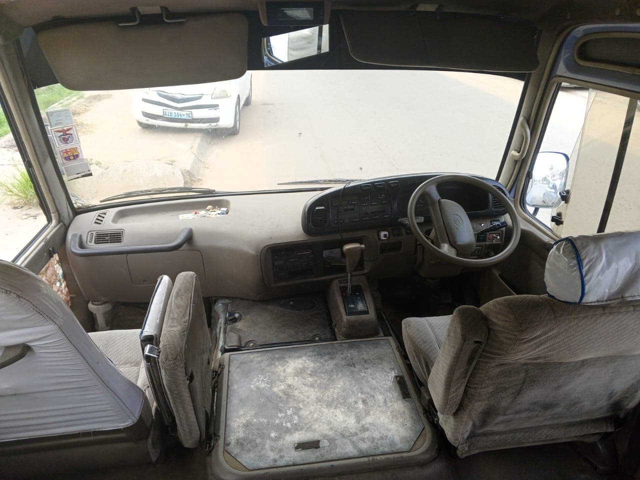 Toyota Coaster 3905 — imagen 8
