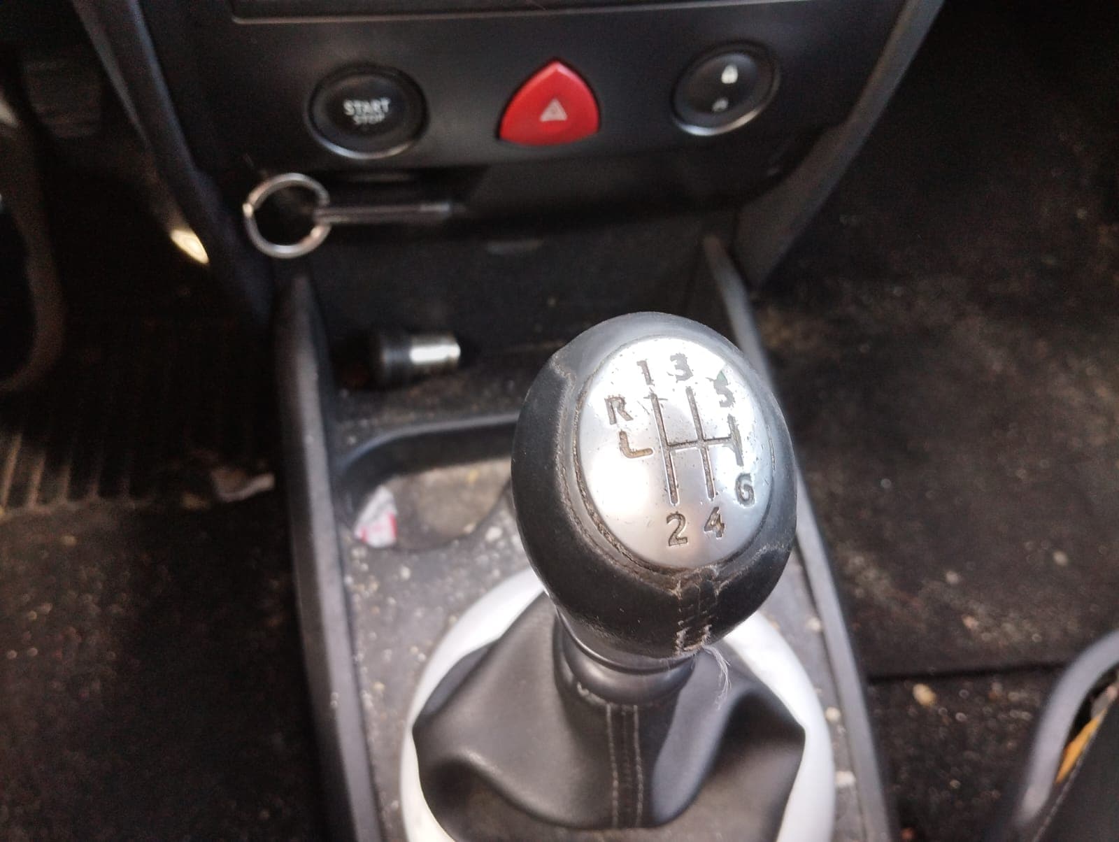 Renault Mégane 1.5 DCI · Ano 2006 — imagem 9