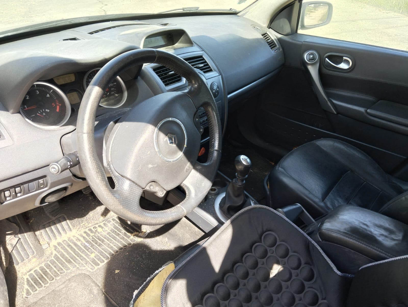 Renault Mégane 1.5 DCI · Ano 2006 — imagem 19