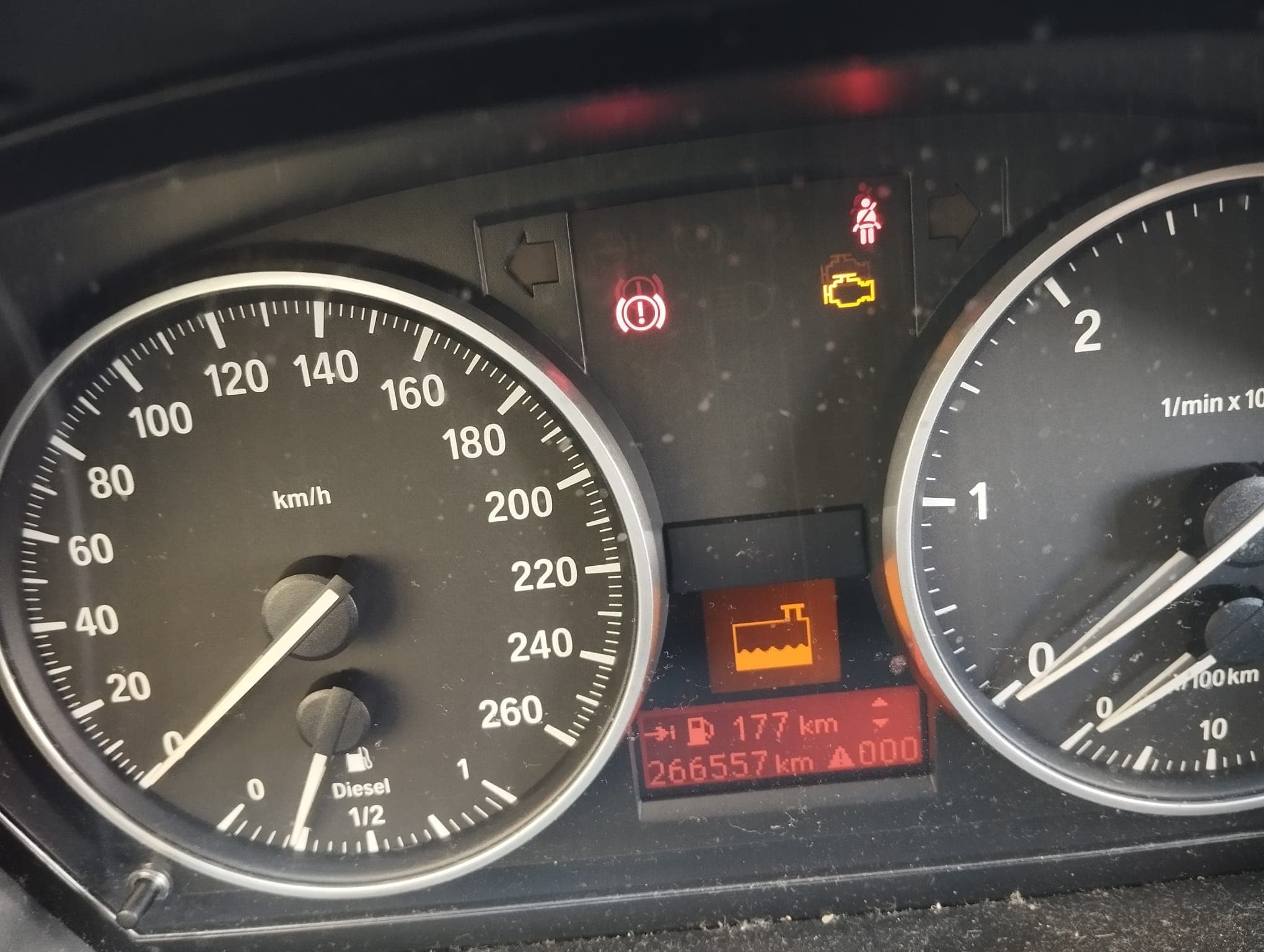 BMW X1 · Ano 2011 — imagen 22