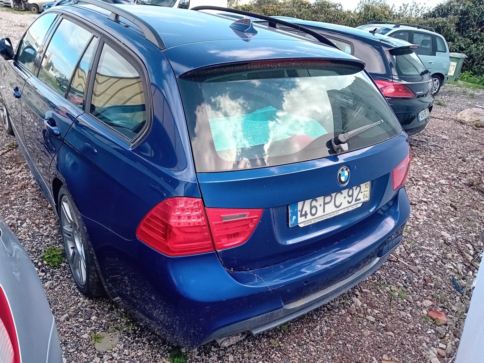 BMW 318D · Ano 2010 — imagem 7