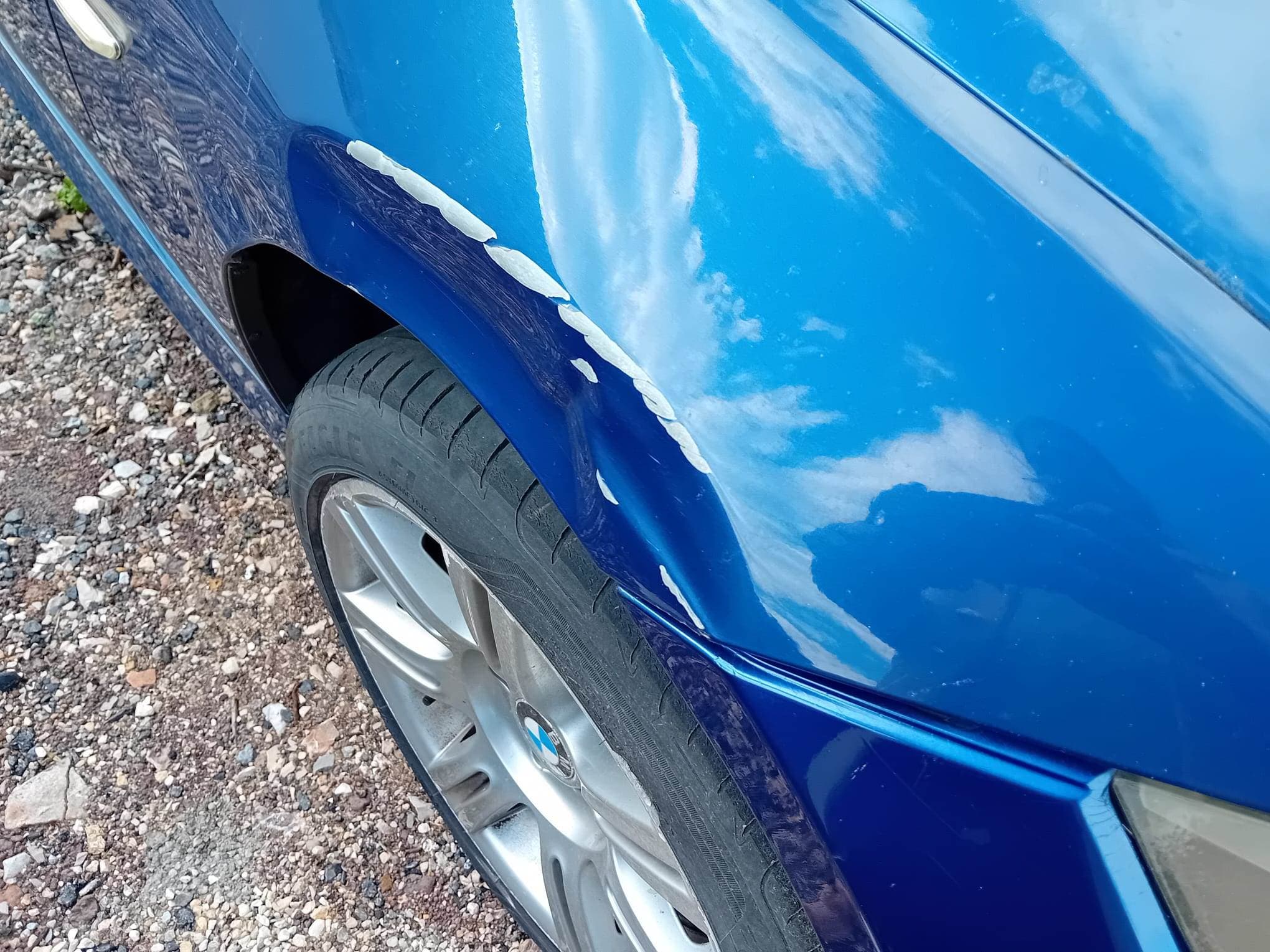 BMW 318D · Ano 2010 — imagem 9