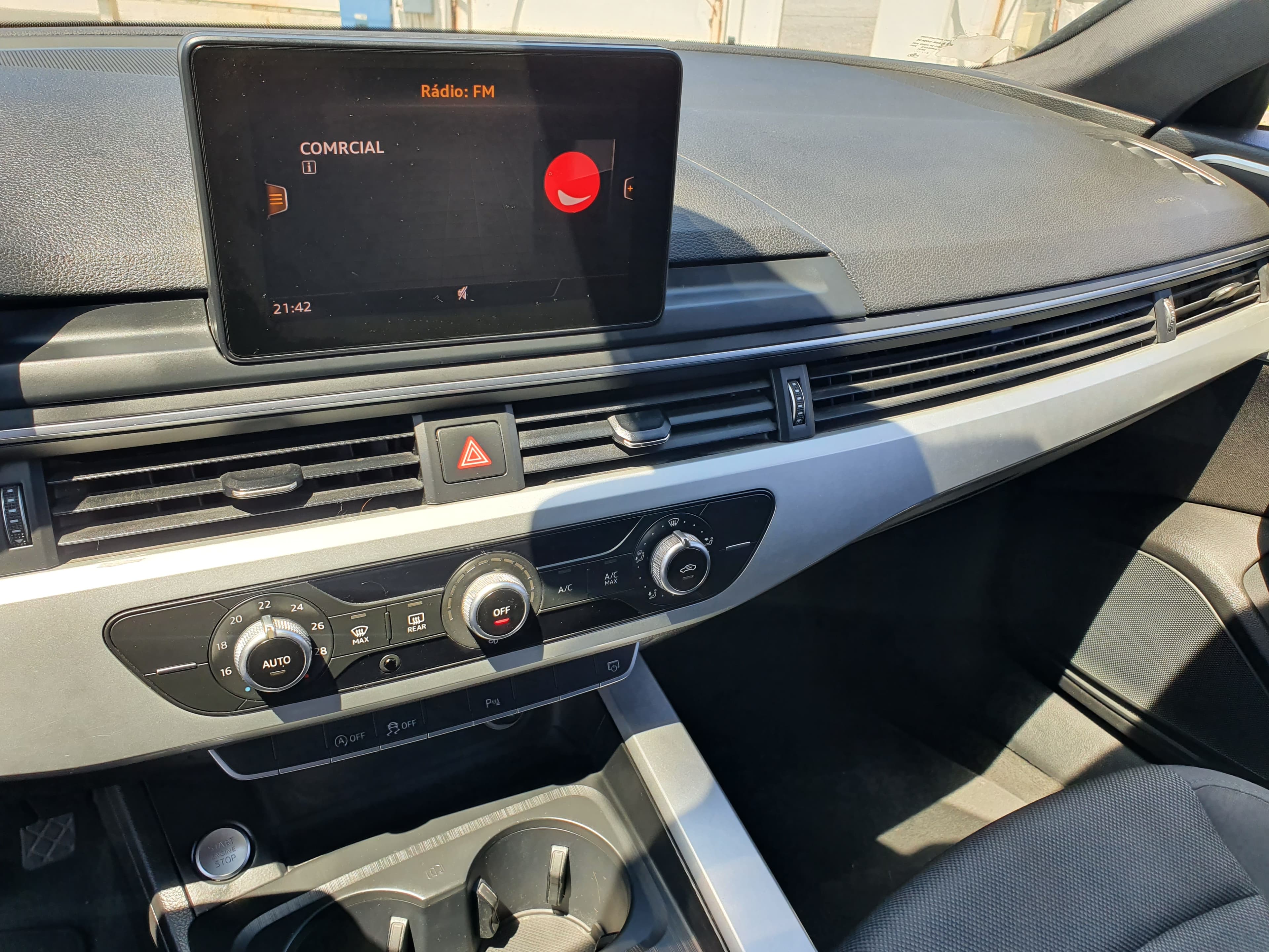 Audi A4 · Ano 2017 — imagem 37