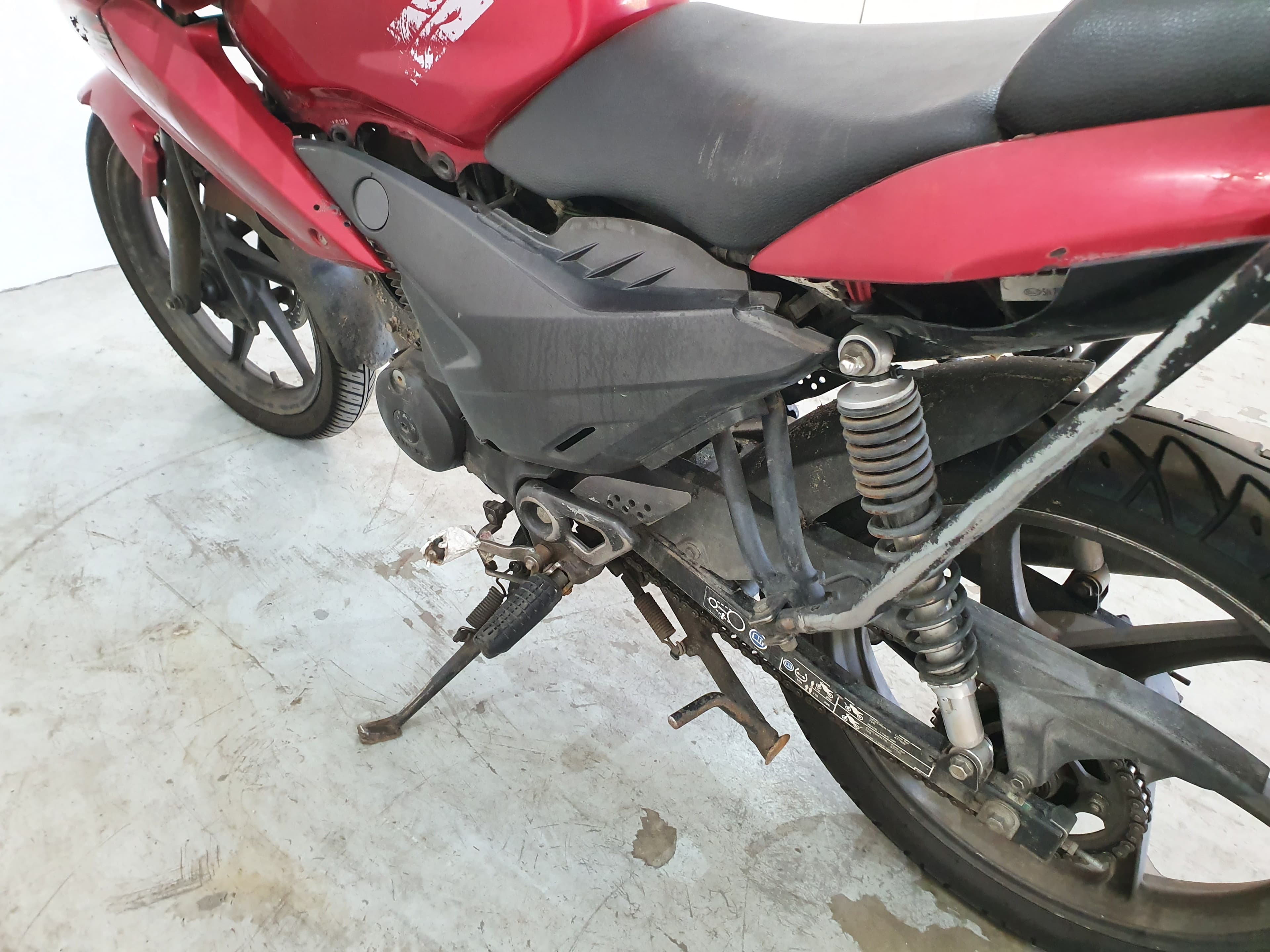 HONDA CBF 125 · Ano 2013 — imagen 6