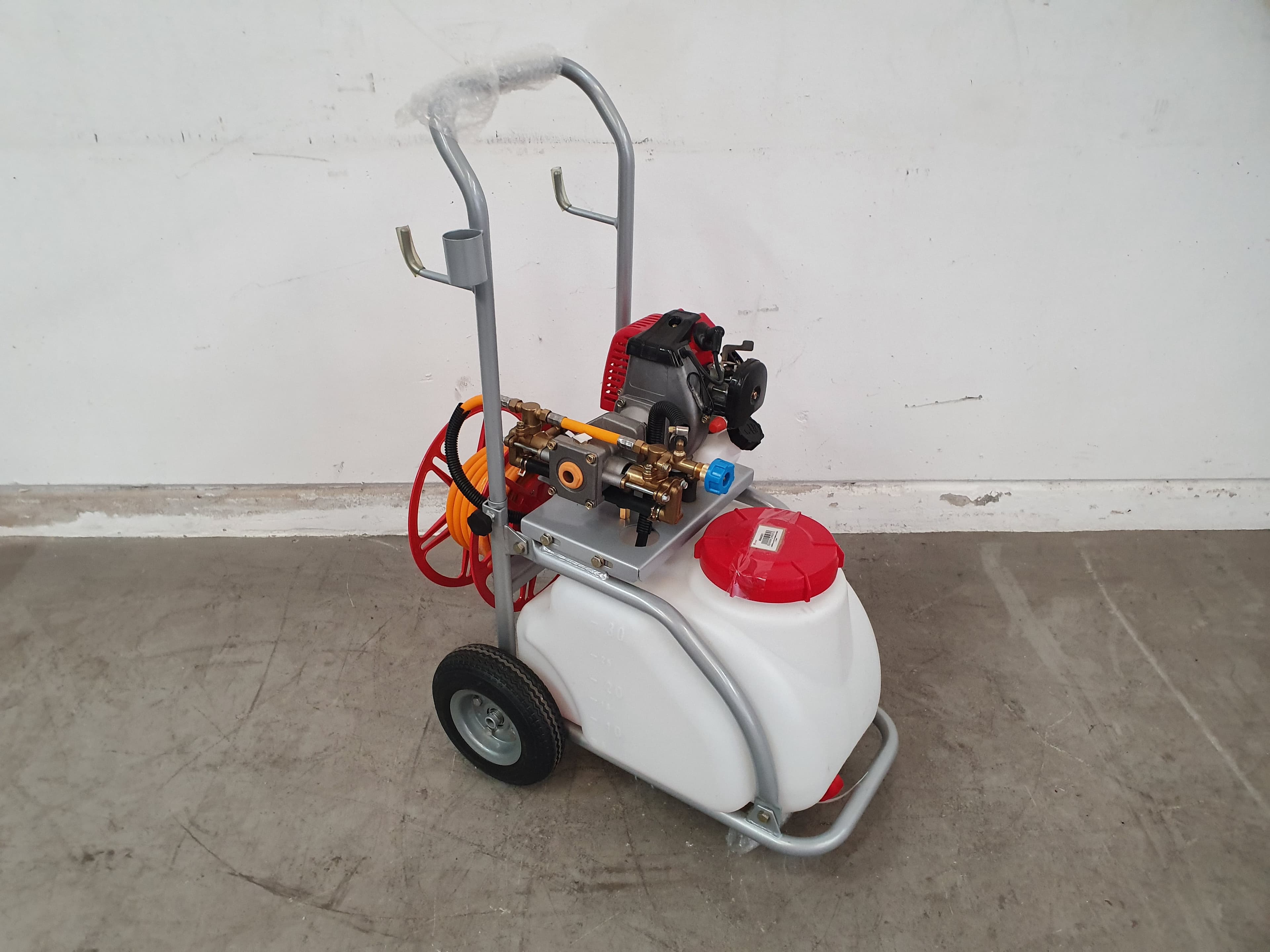 CARRINHO PULVERIZADOR AGROBOSS — imagen 2