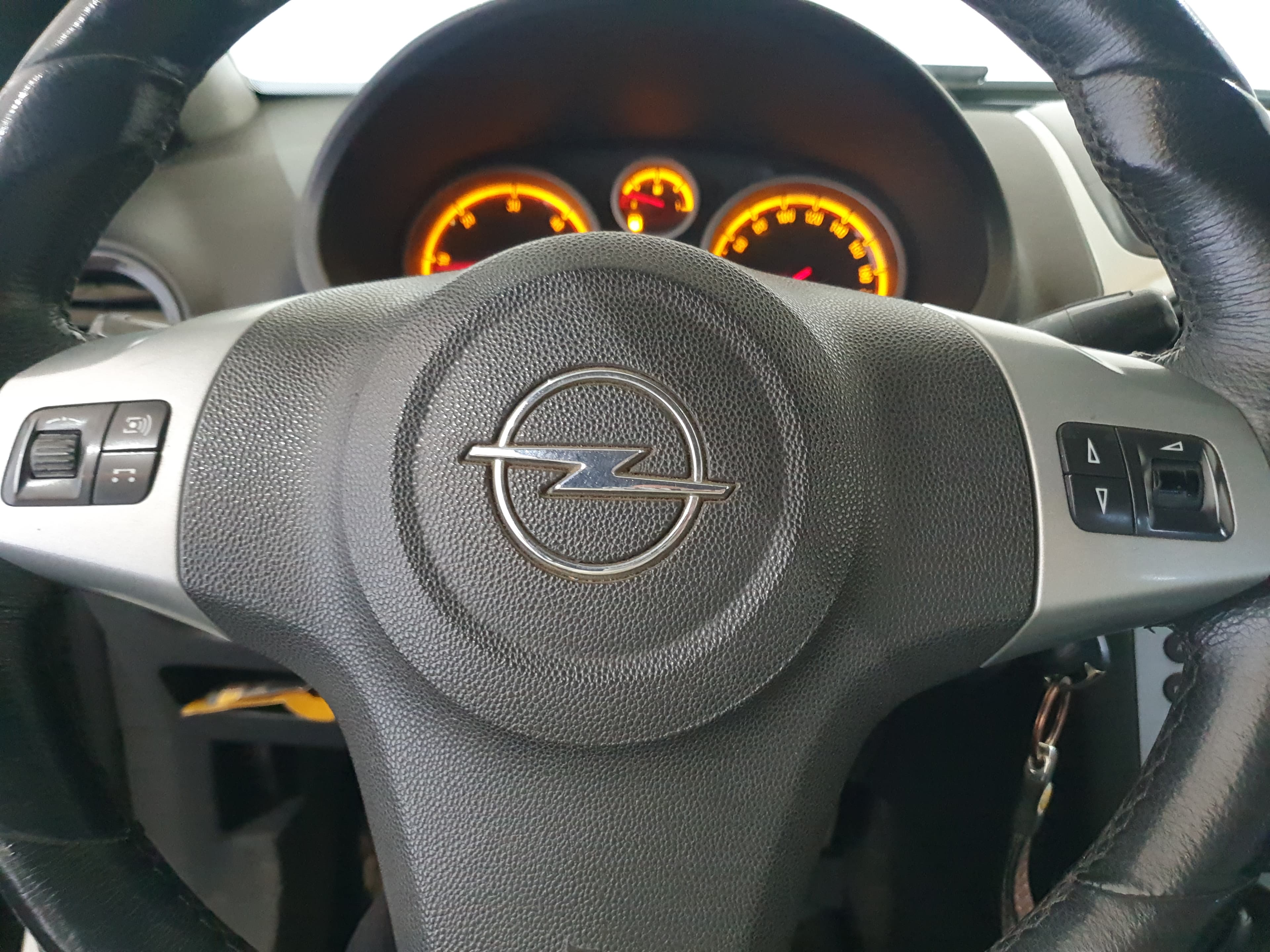 Opel Corsa · Ano 2007 — imagen 42