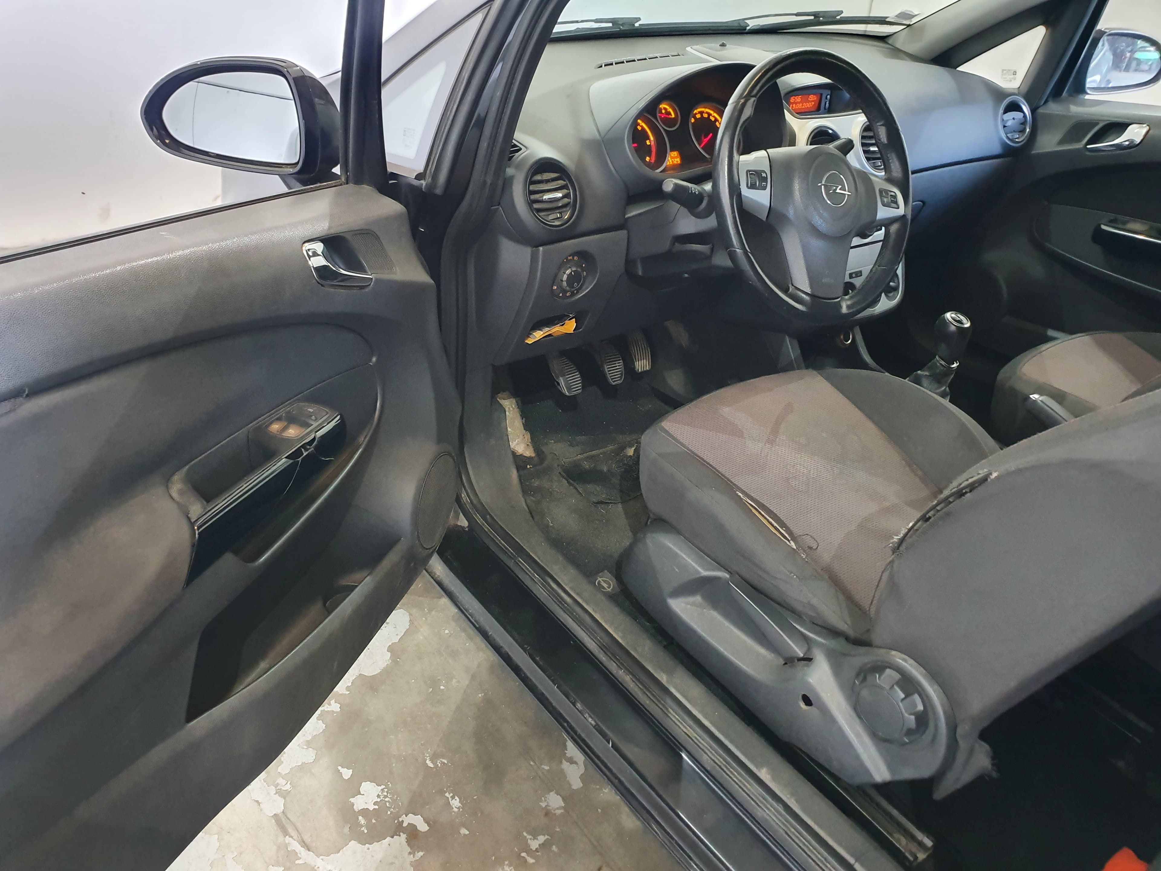 Opel Corsa · Ano 2007 — imagen 28