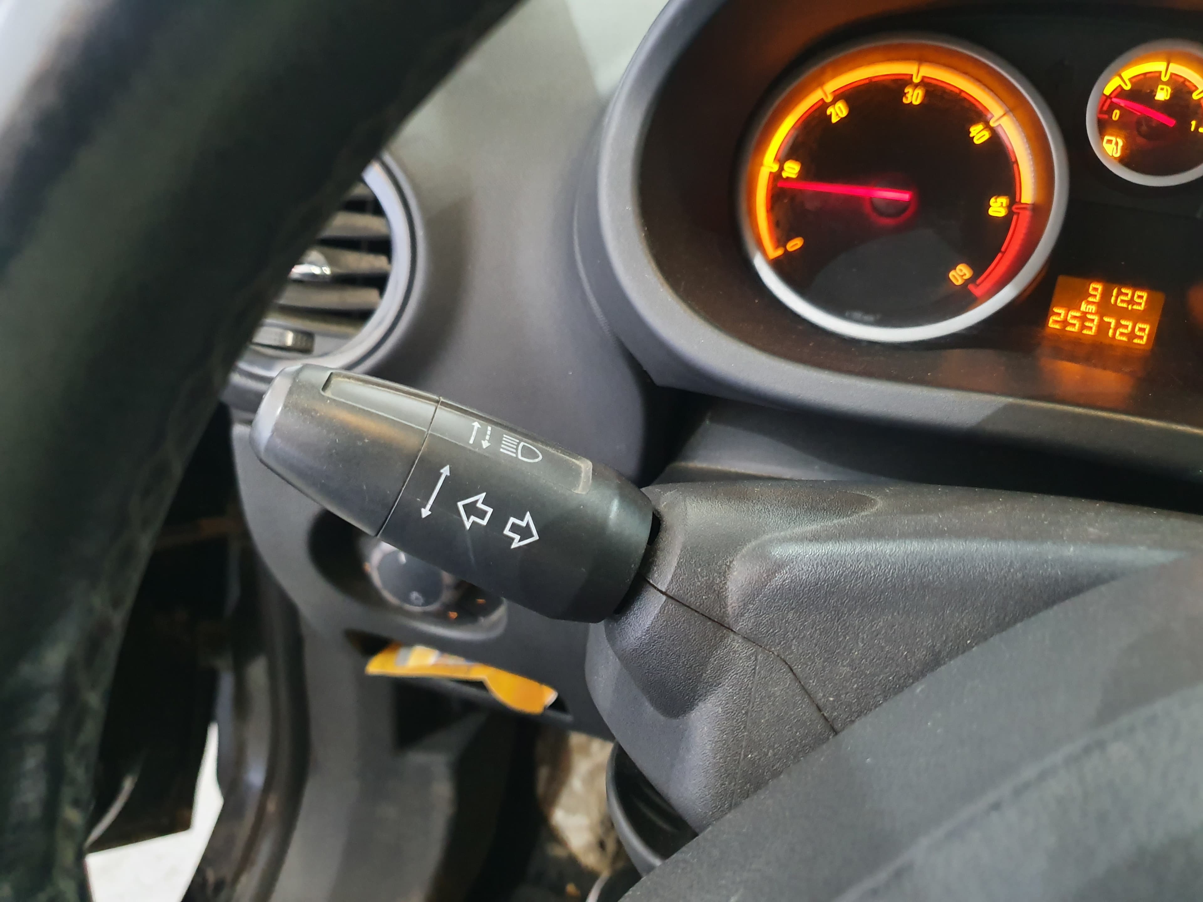 Opel Corsa · Ano 2007 — imagen 39