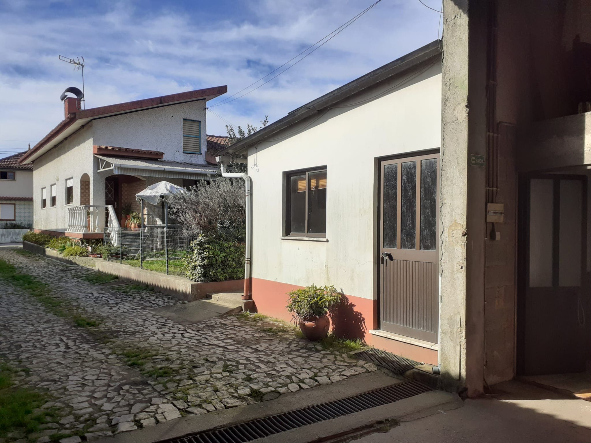 Armazém + Moradia · Albergaria-a-Velha, Aveiro — image 9