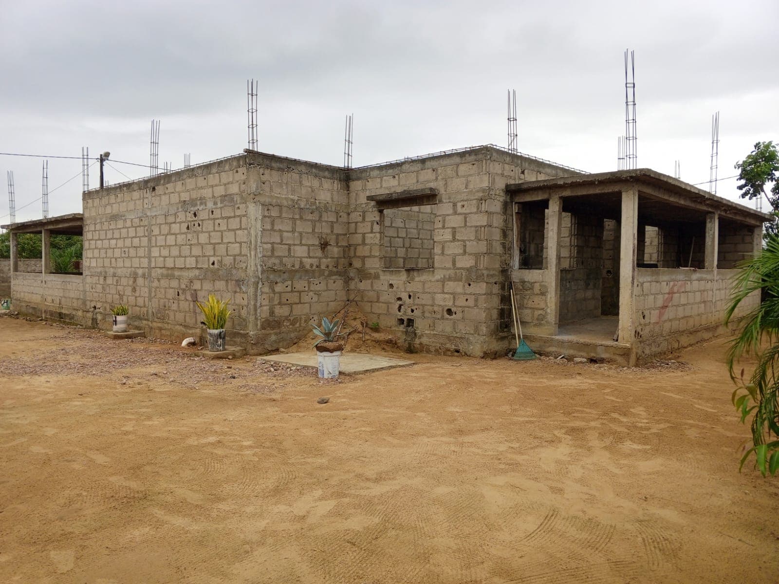 Moradia inacabada T3 — imagen 1