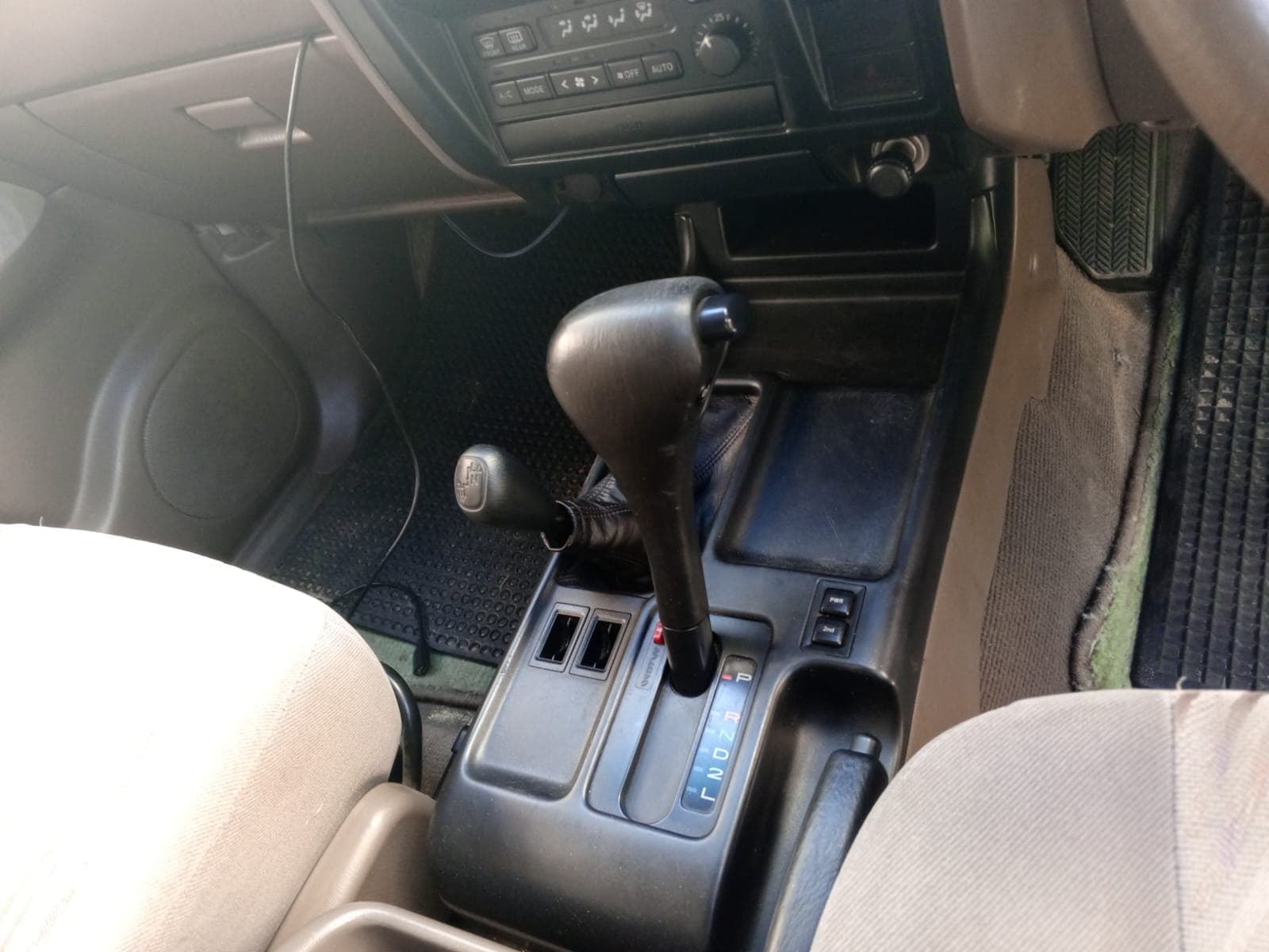 Toyota Land Cruiser Prado — imagem 9